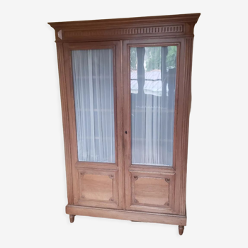 Armoire vitrée