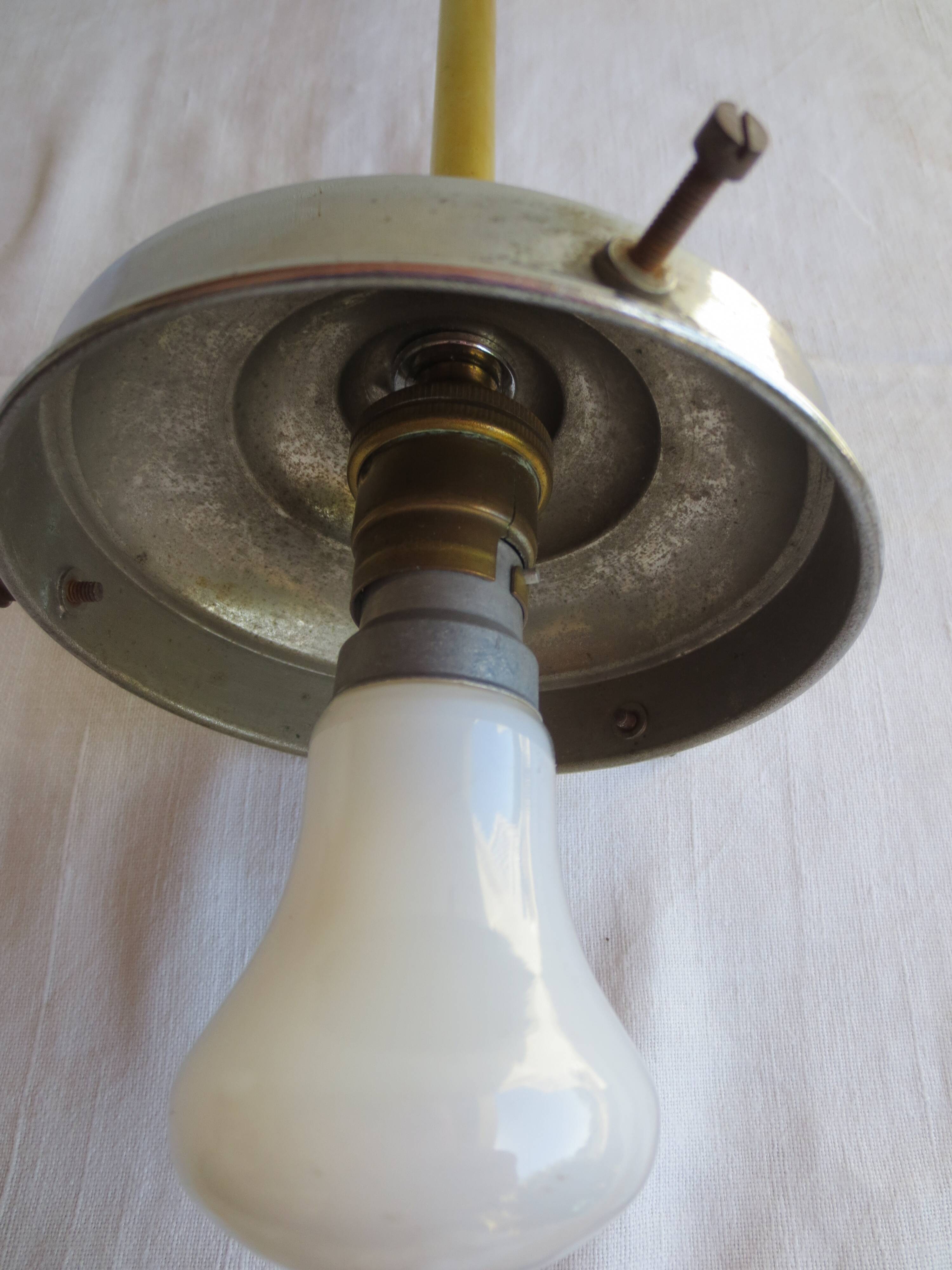Suspension  laiton et opaline blanche