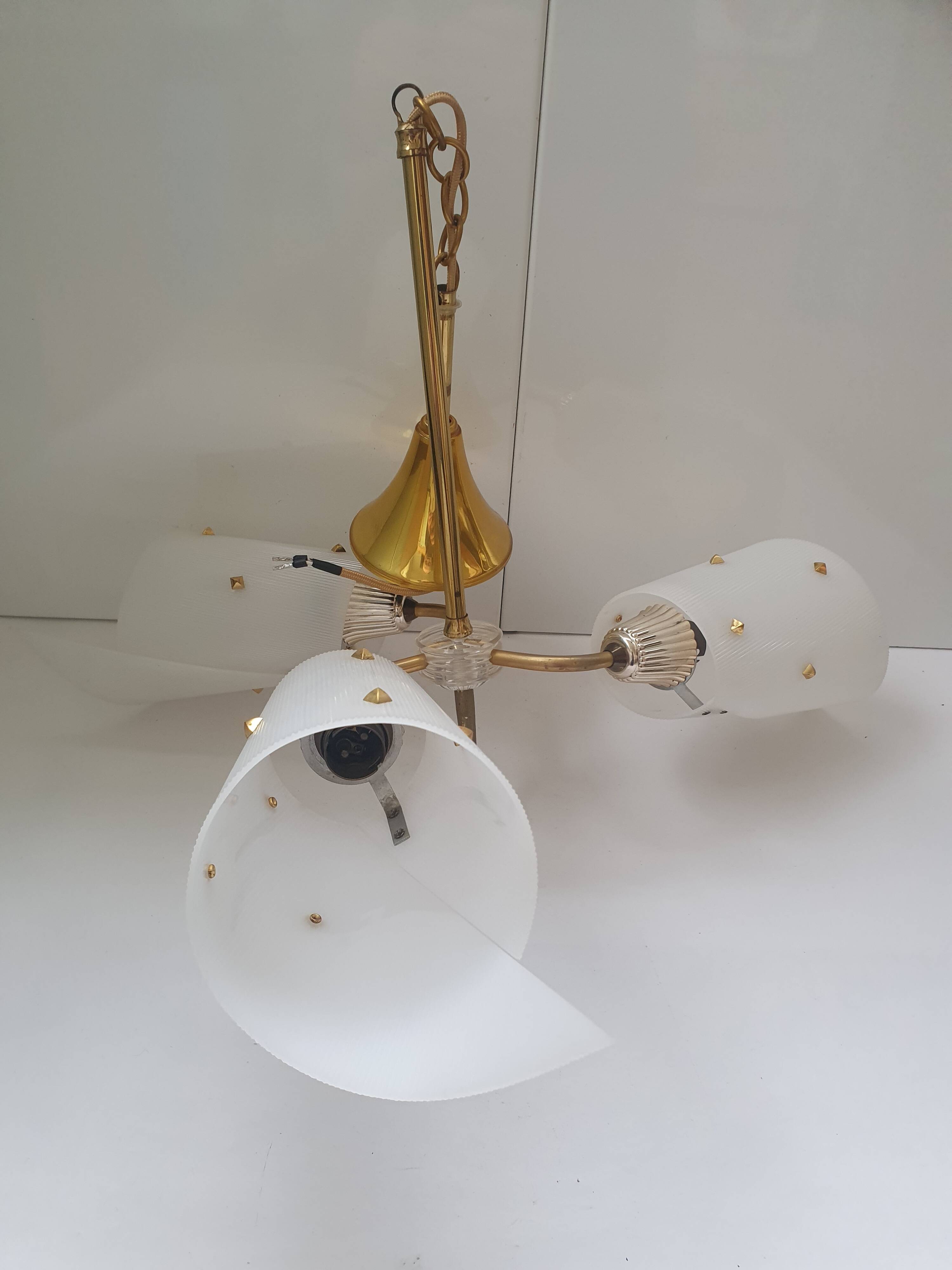 Guariche rockabilly three-light chandelier