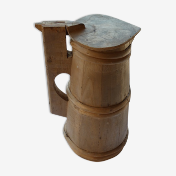 Pichet en bois forme tonneau vintage 1 litre