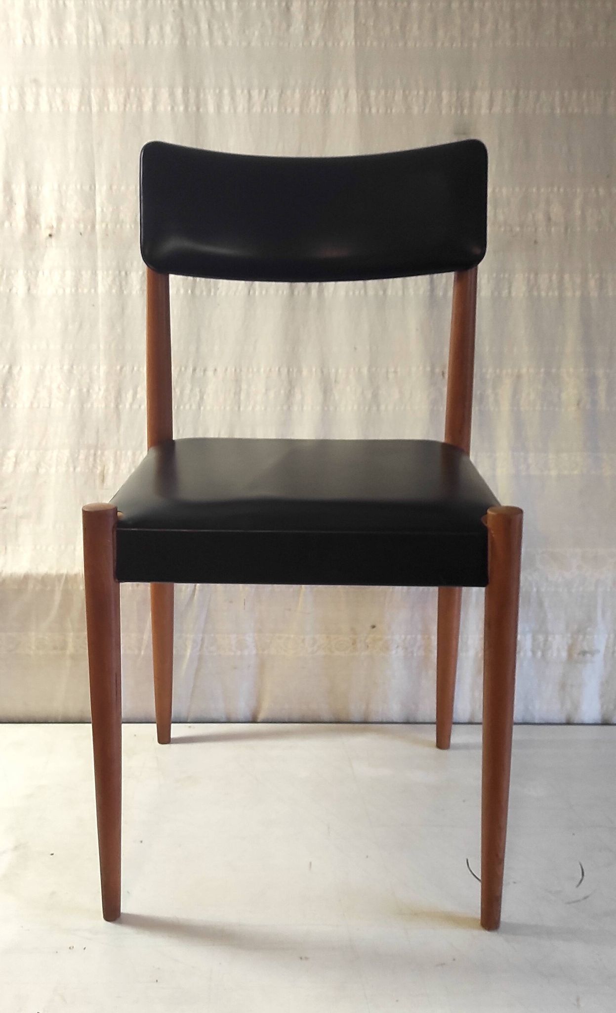 Scandinavian style chair in wood and faux leather - 1960s/70s