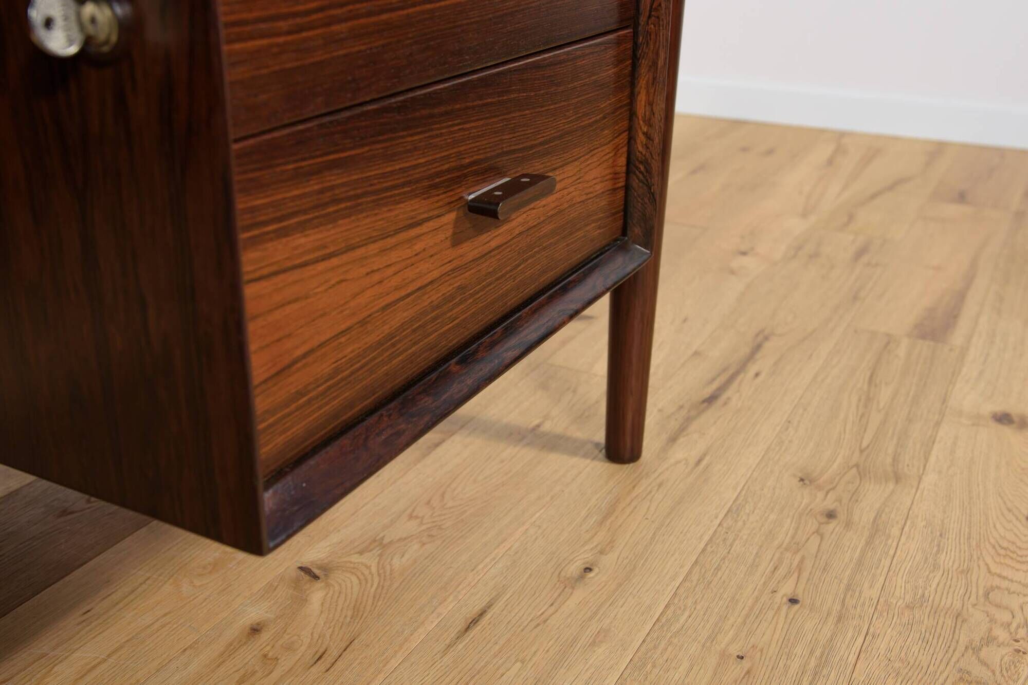 Mid-Century Rosewood Freestanding Desk Model 207 by Arne Vodder for Sibast,