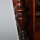 Grand miroir mural en acajou marron sculpté style classique XIXe siècle, glace d'origine