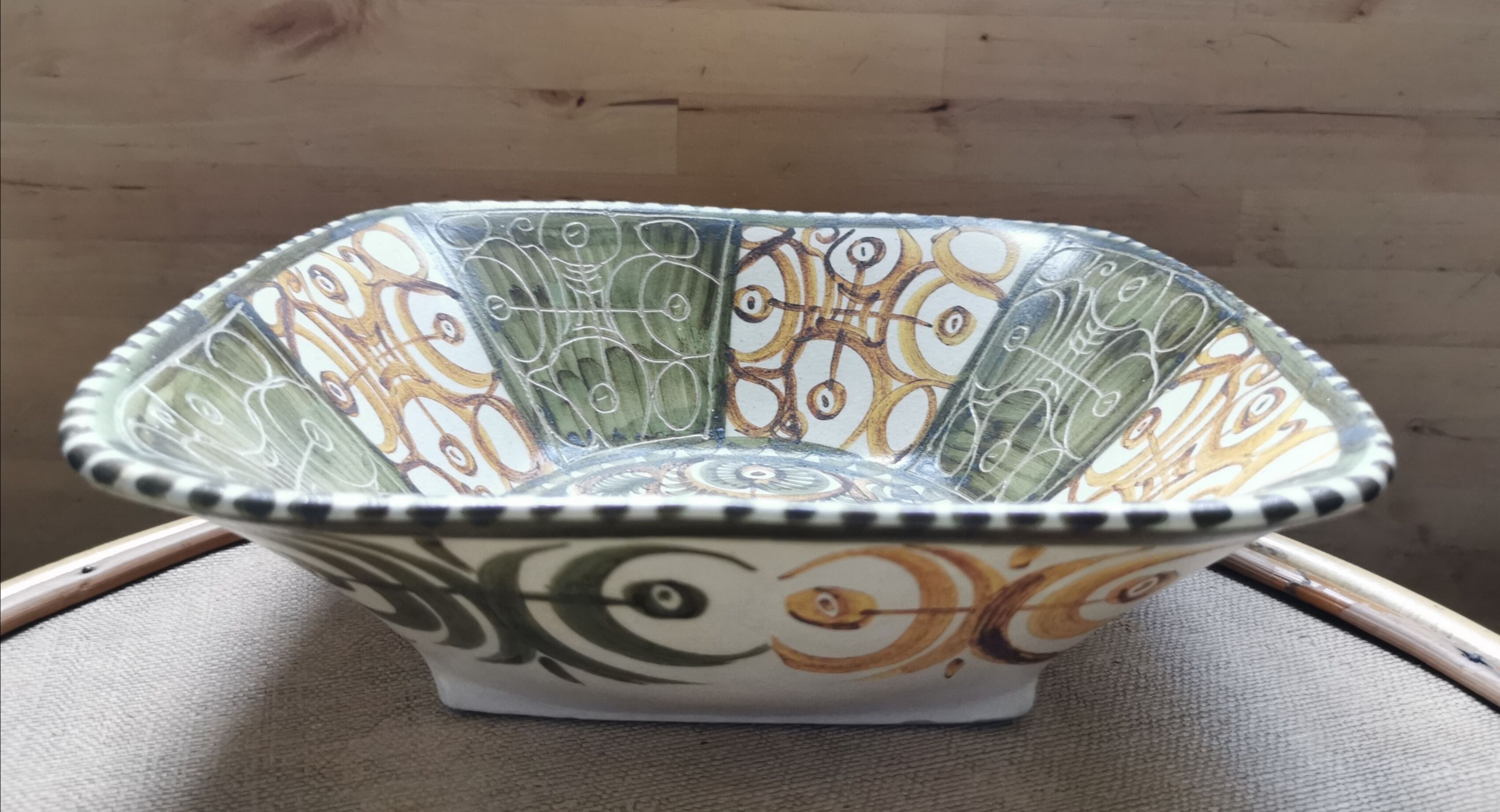 Keralluc enamelled sandstone cut by Andre Horellou