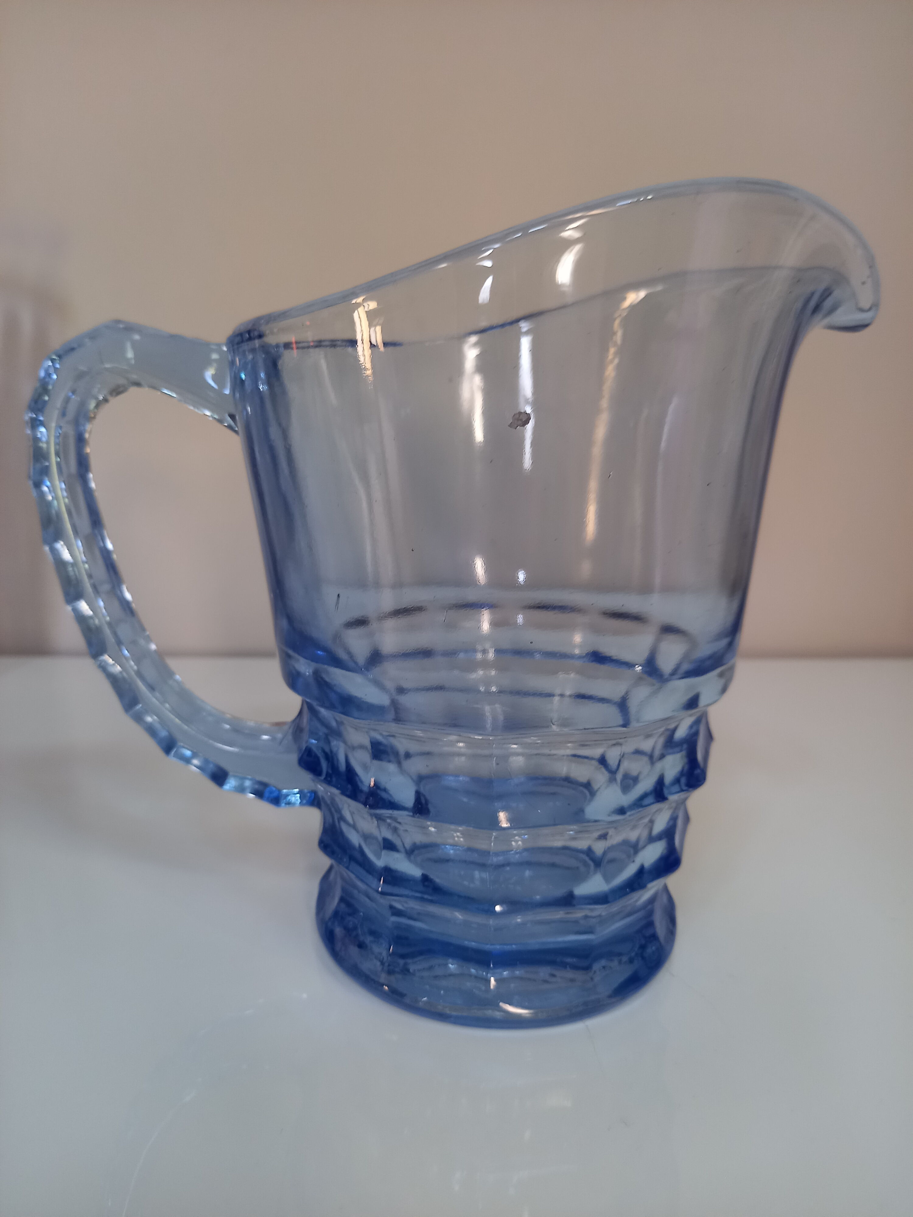 Set pitcher and its 6 glasses