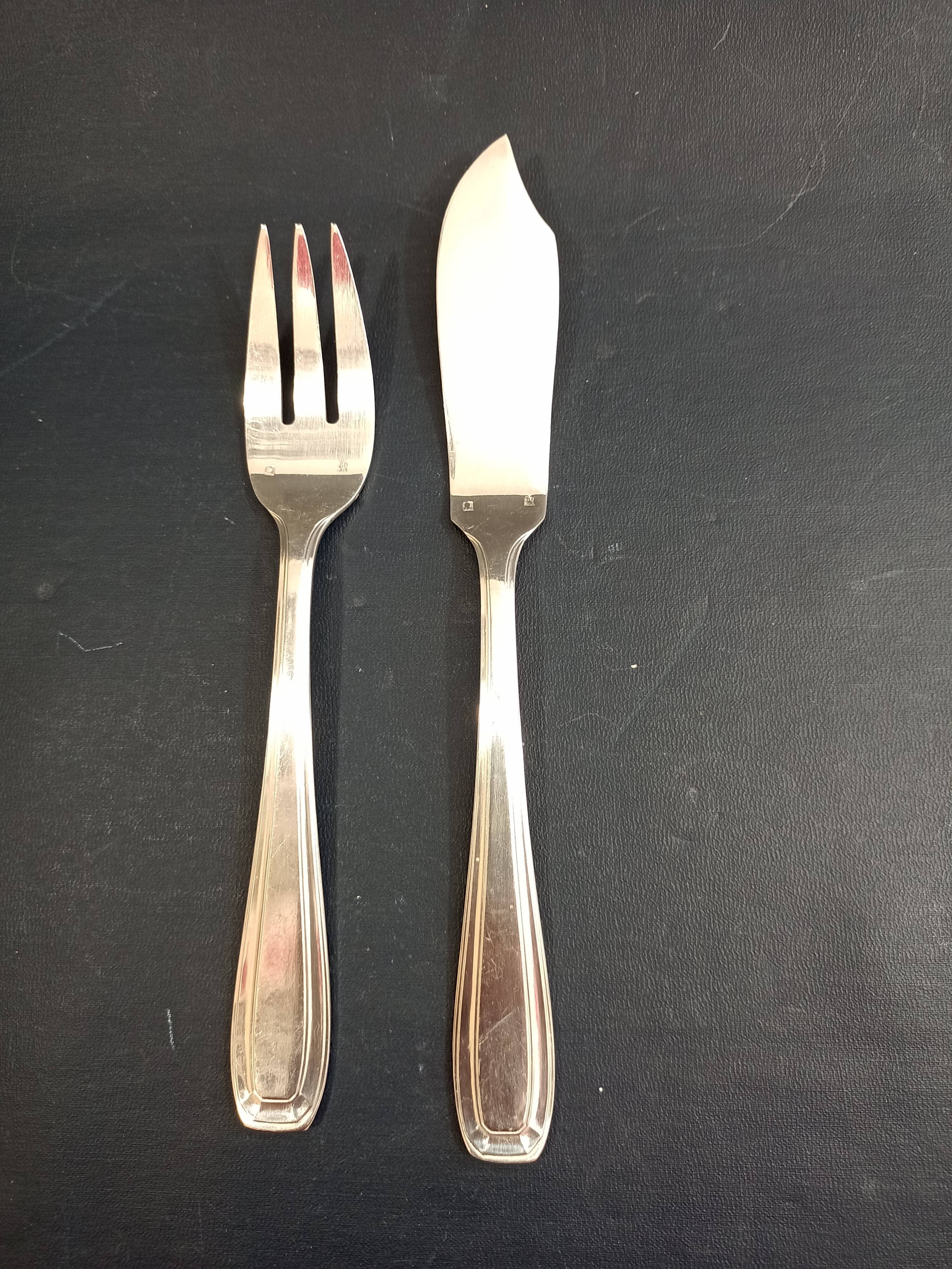 Fish service of 12 seats and covered ercuis service