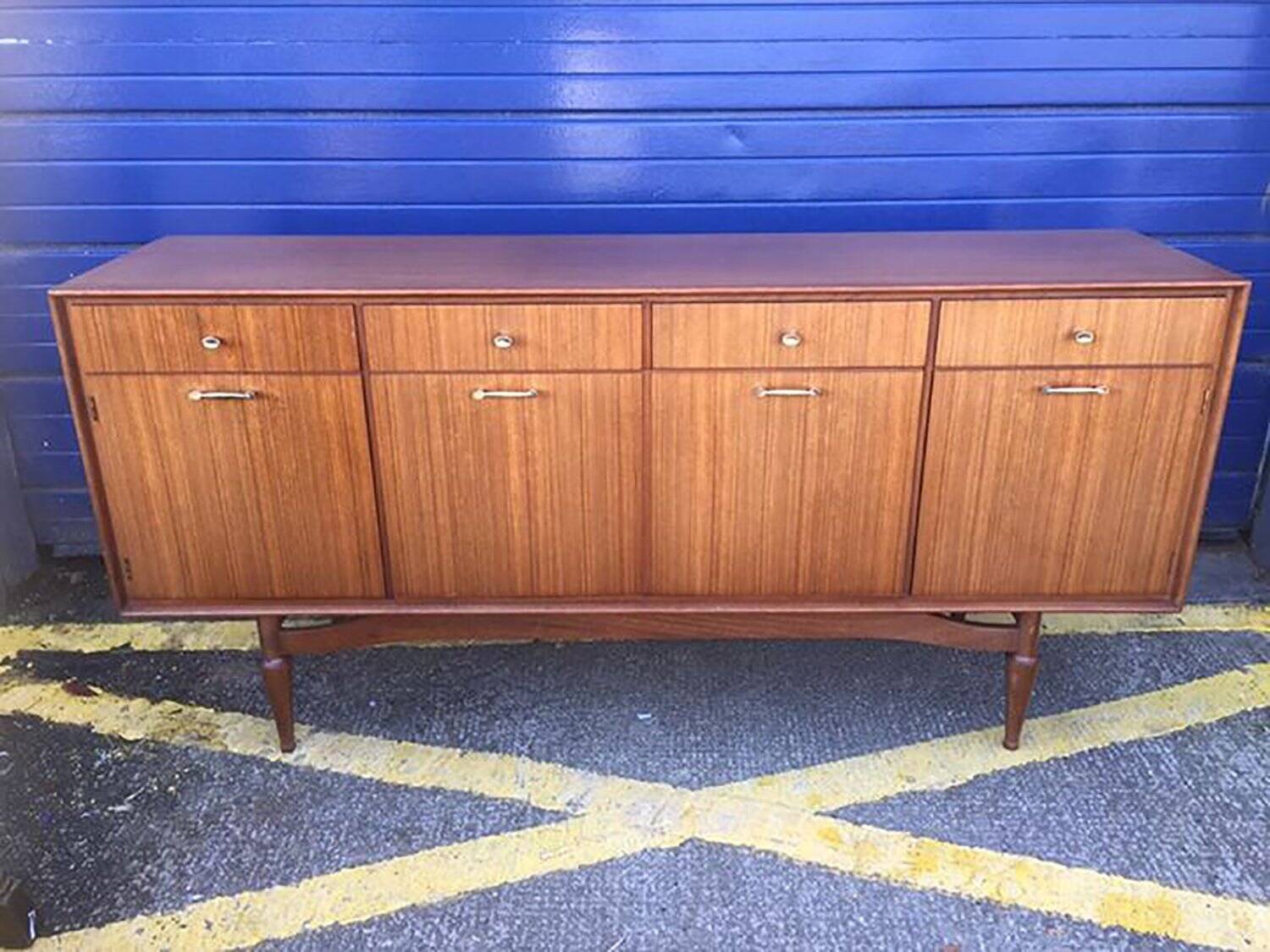 Mid-Century Enfilade by Greaves & Thomas in brown teak veneer, 1960s storage sideboard.
