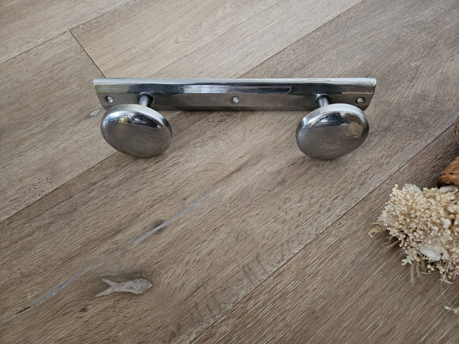 Metal hook 2 branches