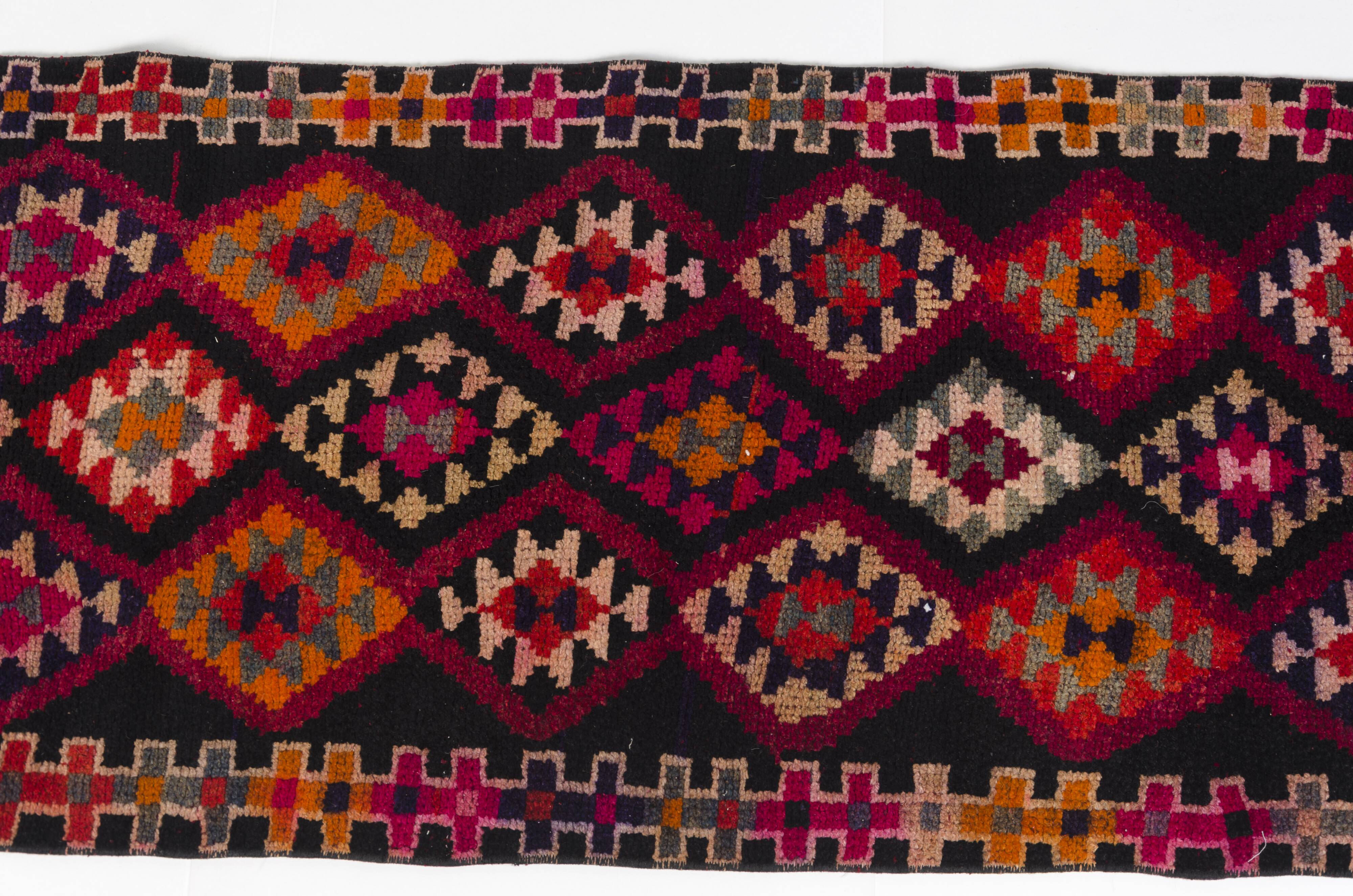 Oushak Anatolian Hallway Runner