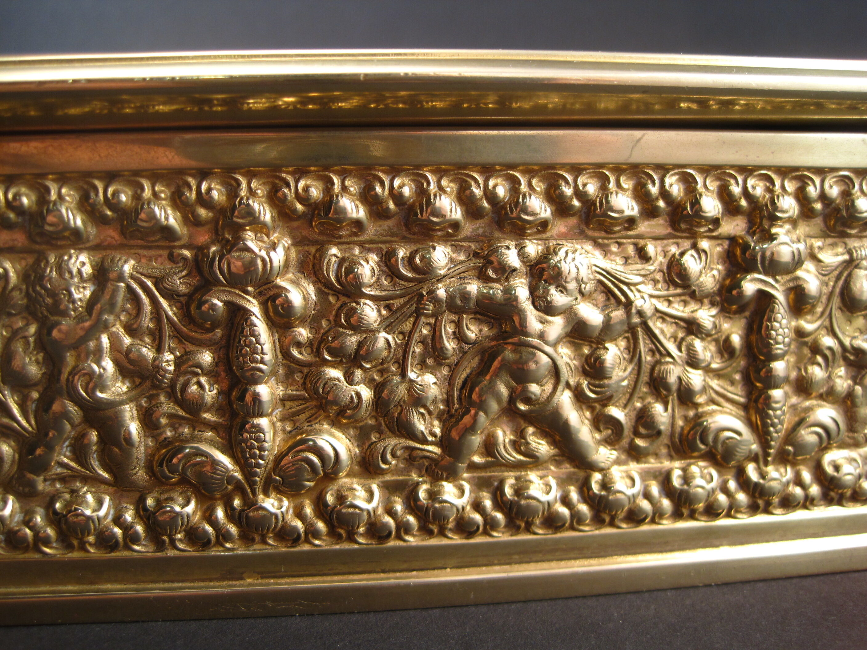 Golden brass cigar box manufactured by Erhard & Söhne around 1920