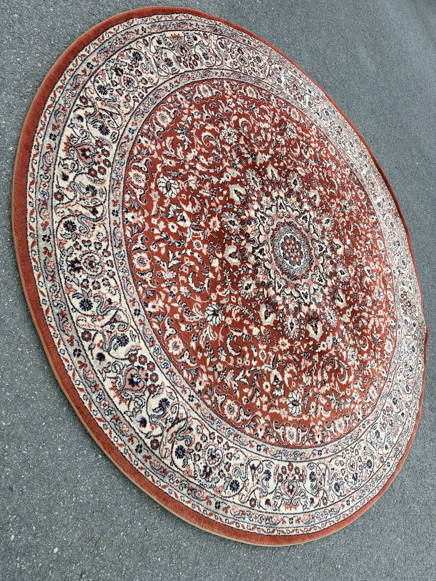 Large round vintage "Concerto" rug by Louis de Poortere – Persian style