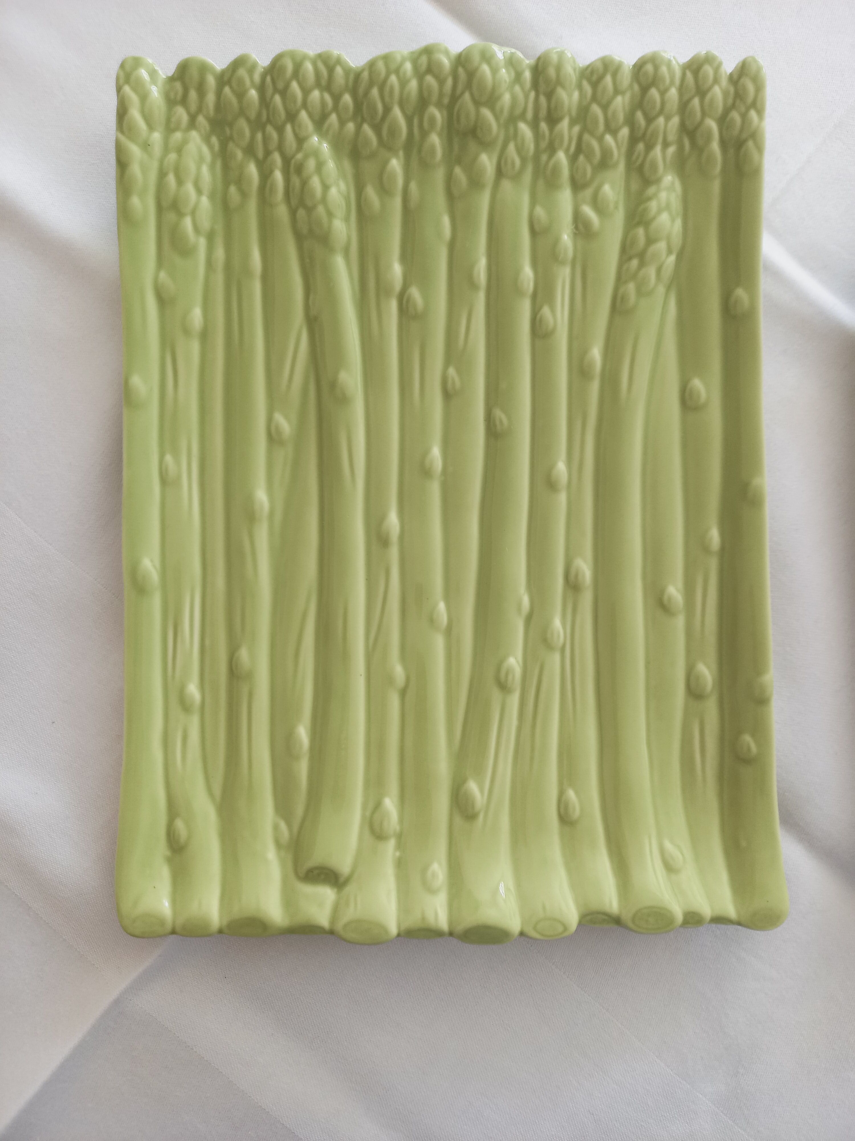 Light green slurry asparagus service