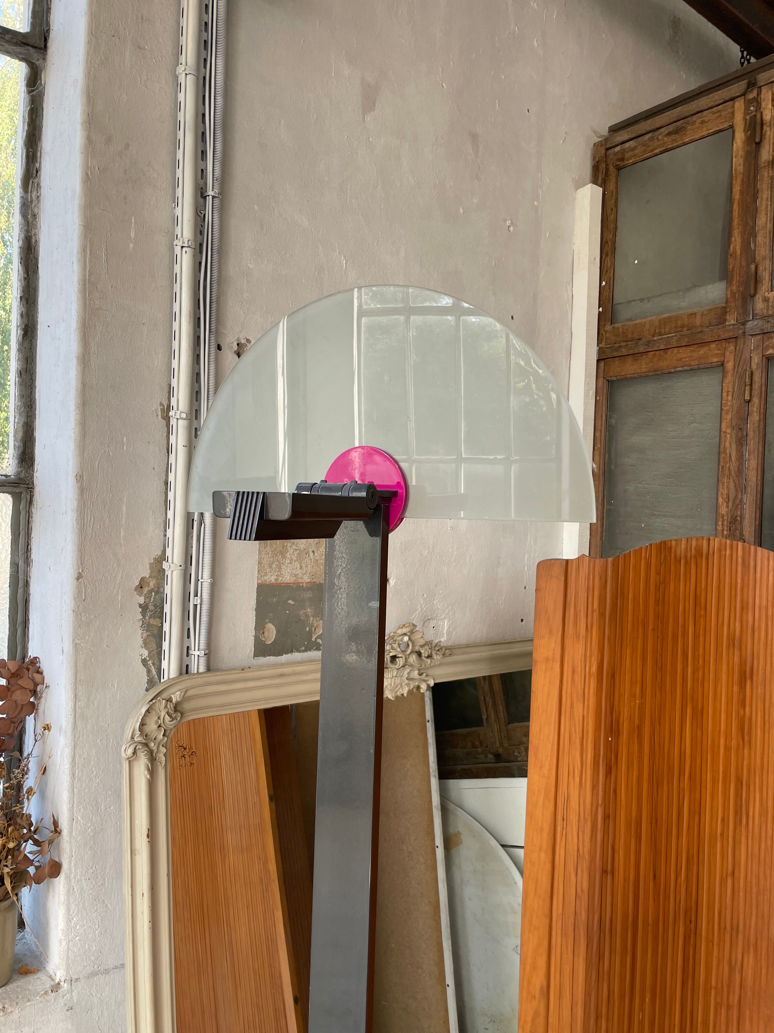 Memphis 80s pink and marble floor lamp