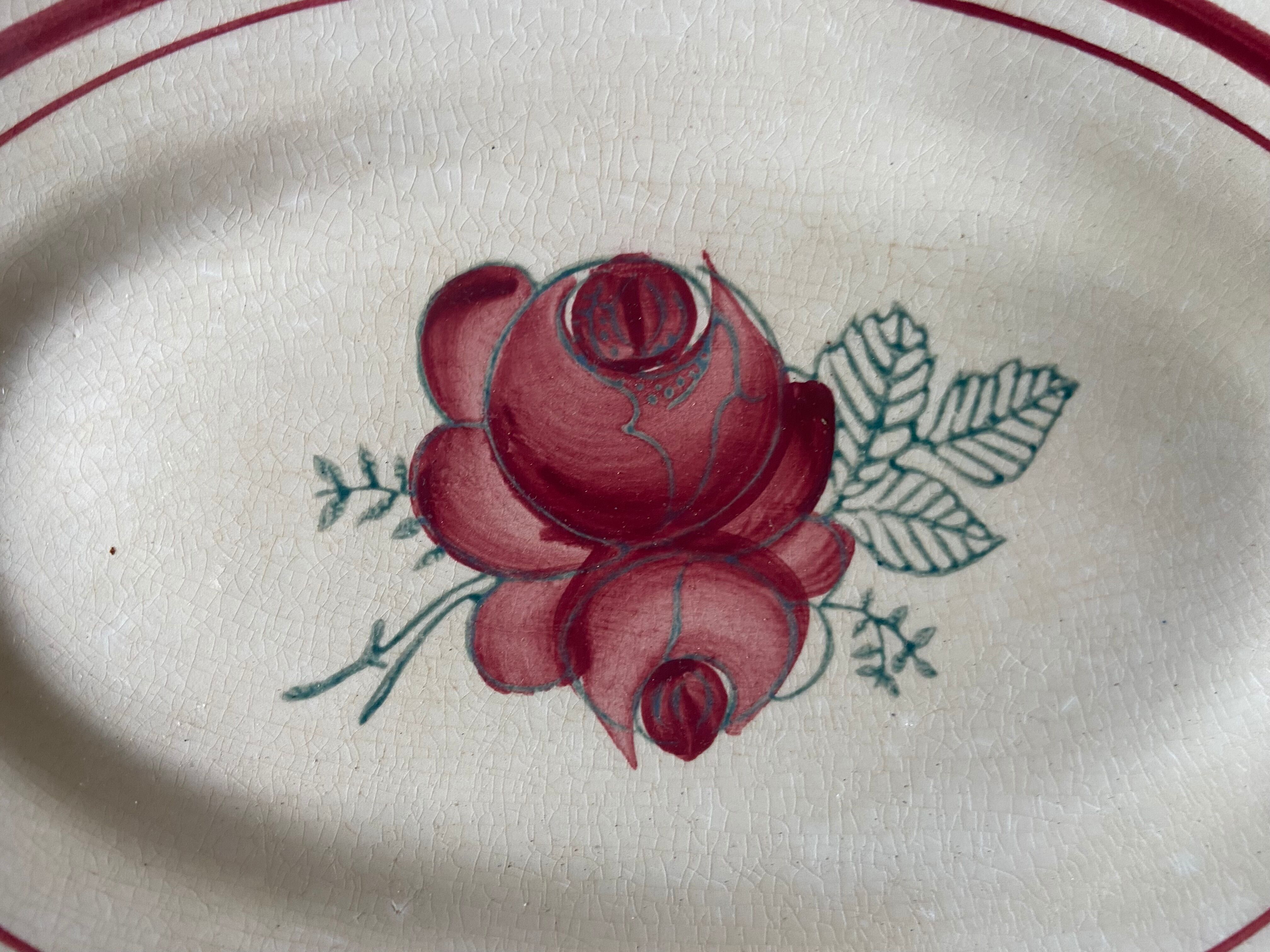 Gien earthenware dish, Bellegarde model, hand-painted