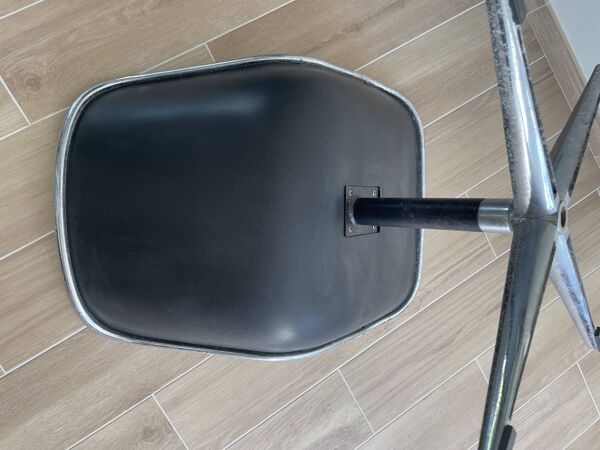 Fauteuil Executive Chair Charles Pollock Knoll première édition 1965