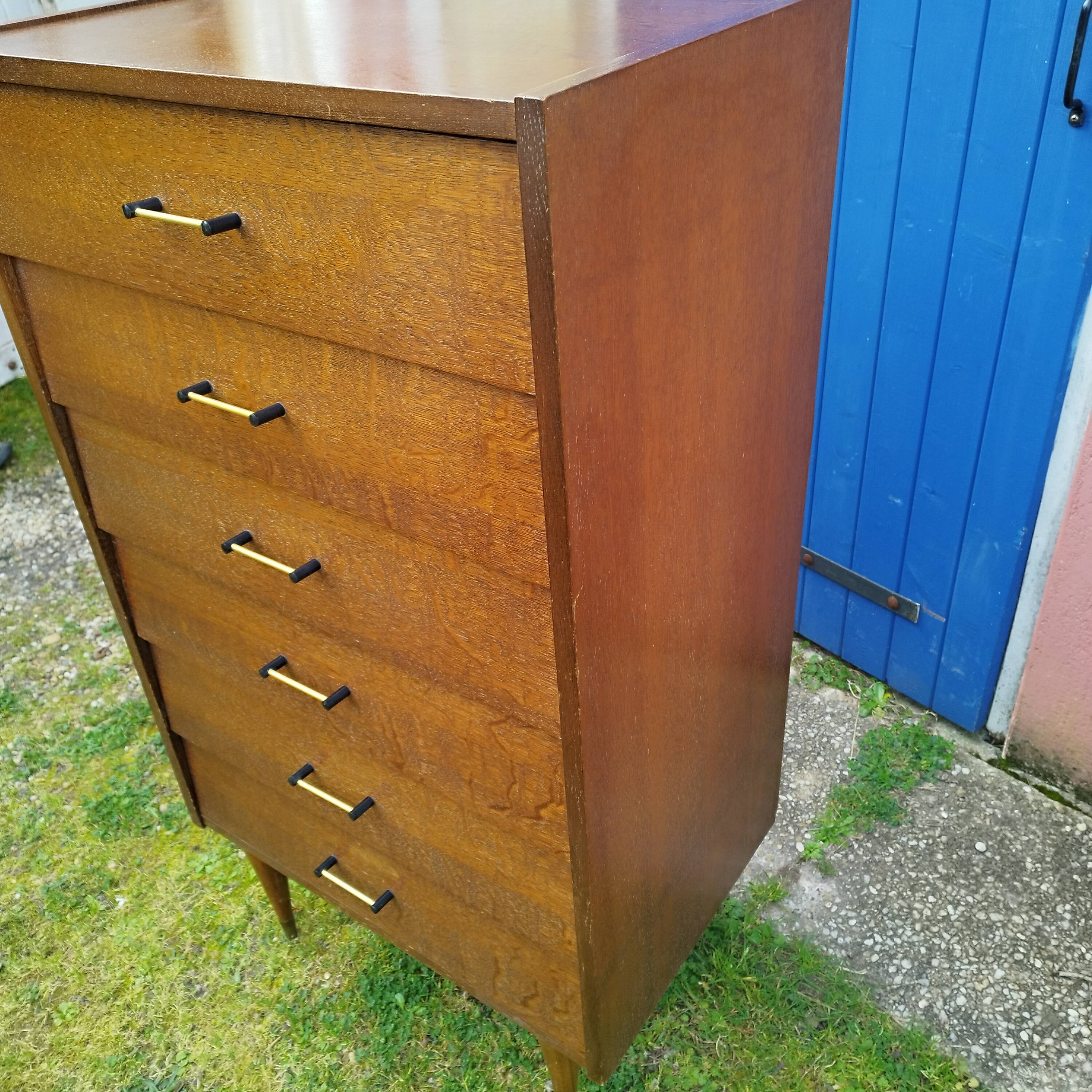 Vintage chest of drawers