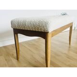 Oak bench, white fabric