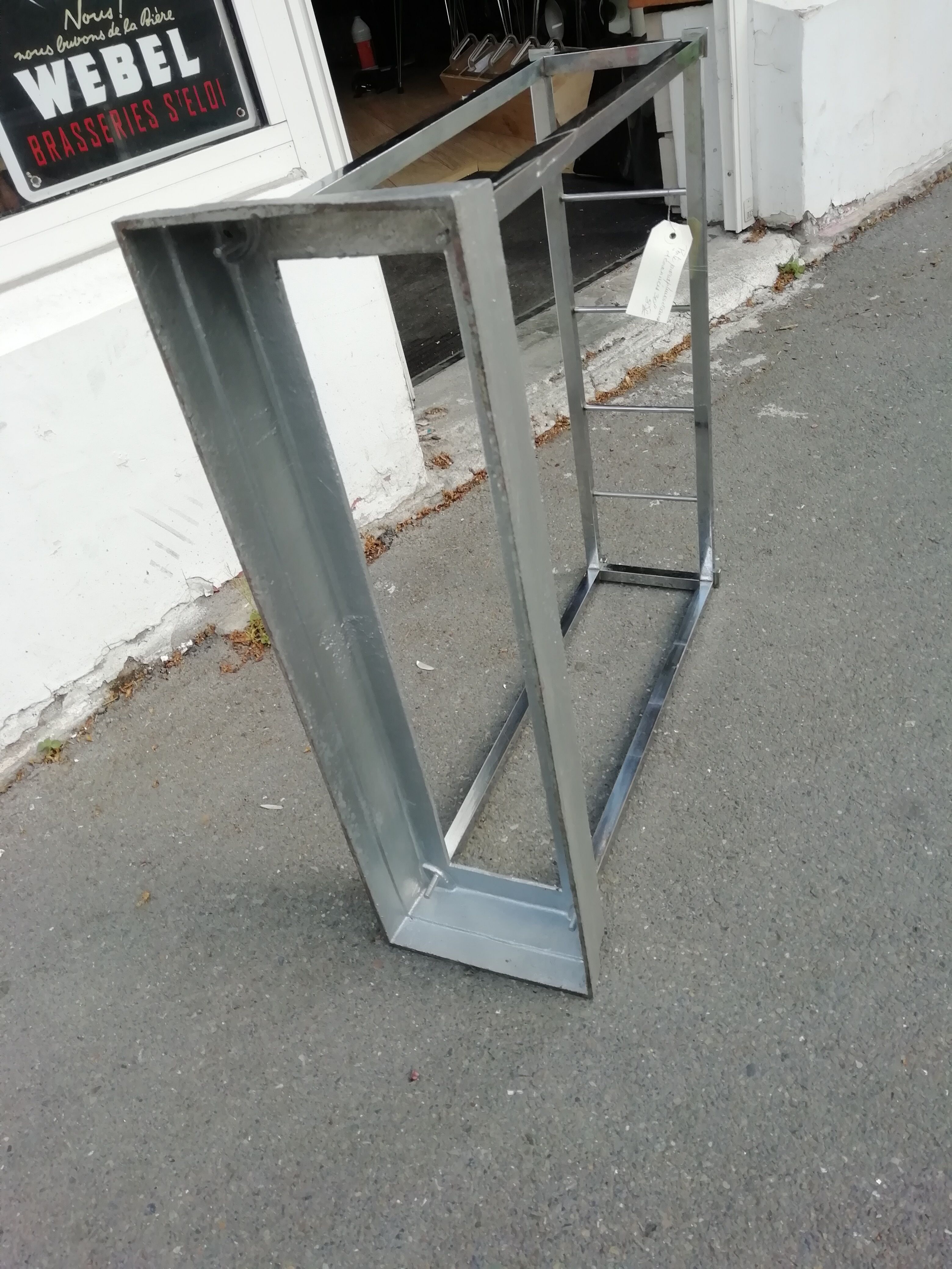 Chrome umbrella holder