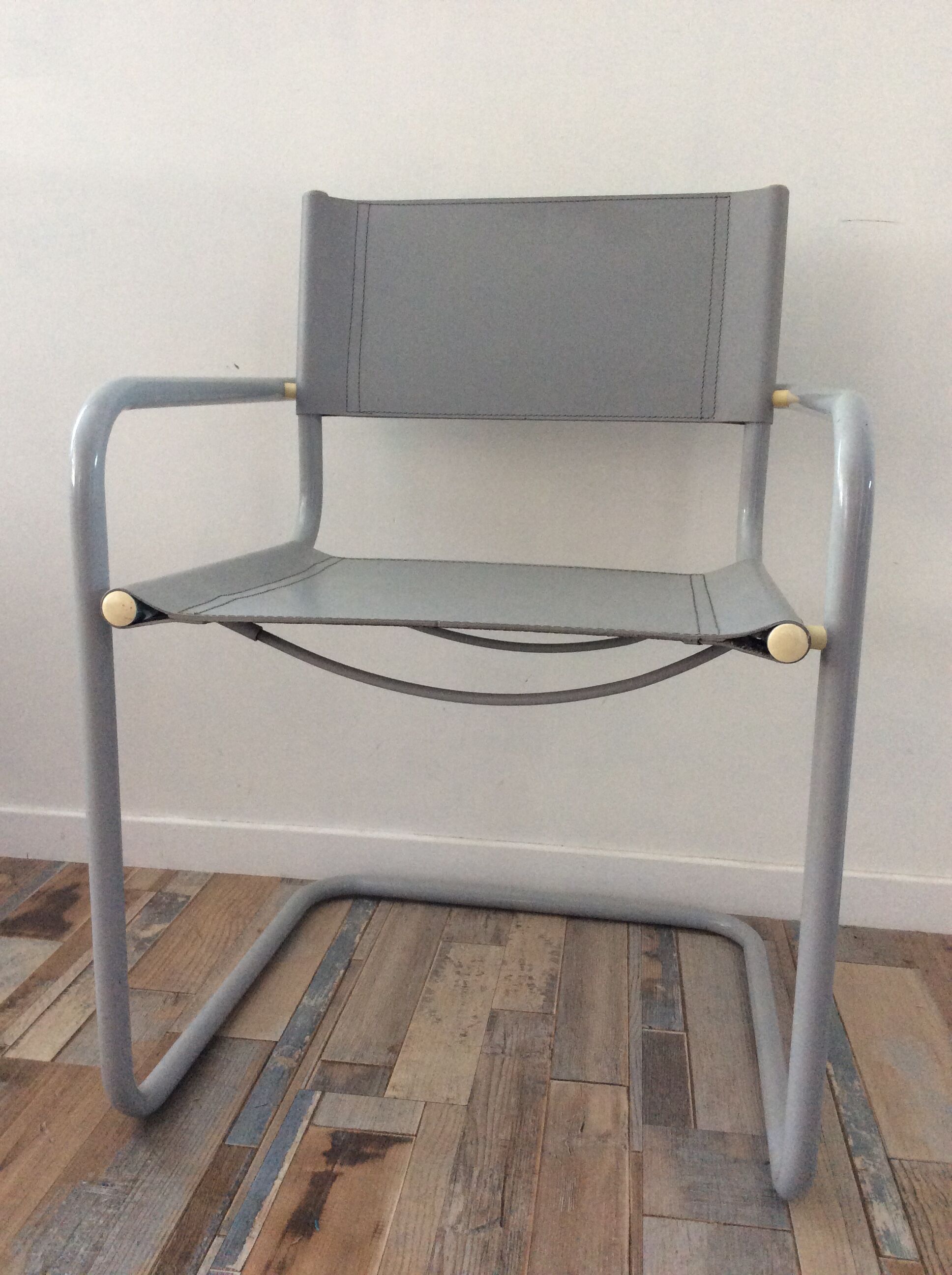 Cantilever chair design Bauhaus 70-80