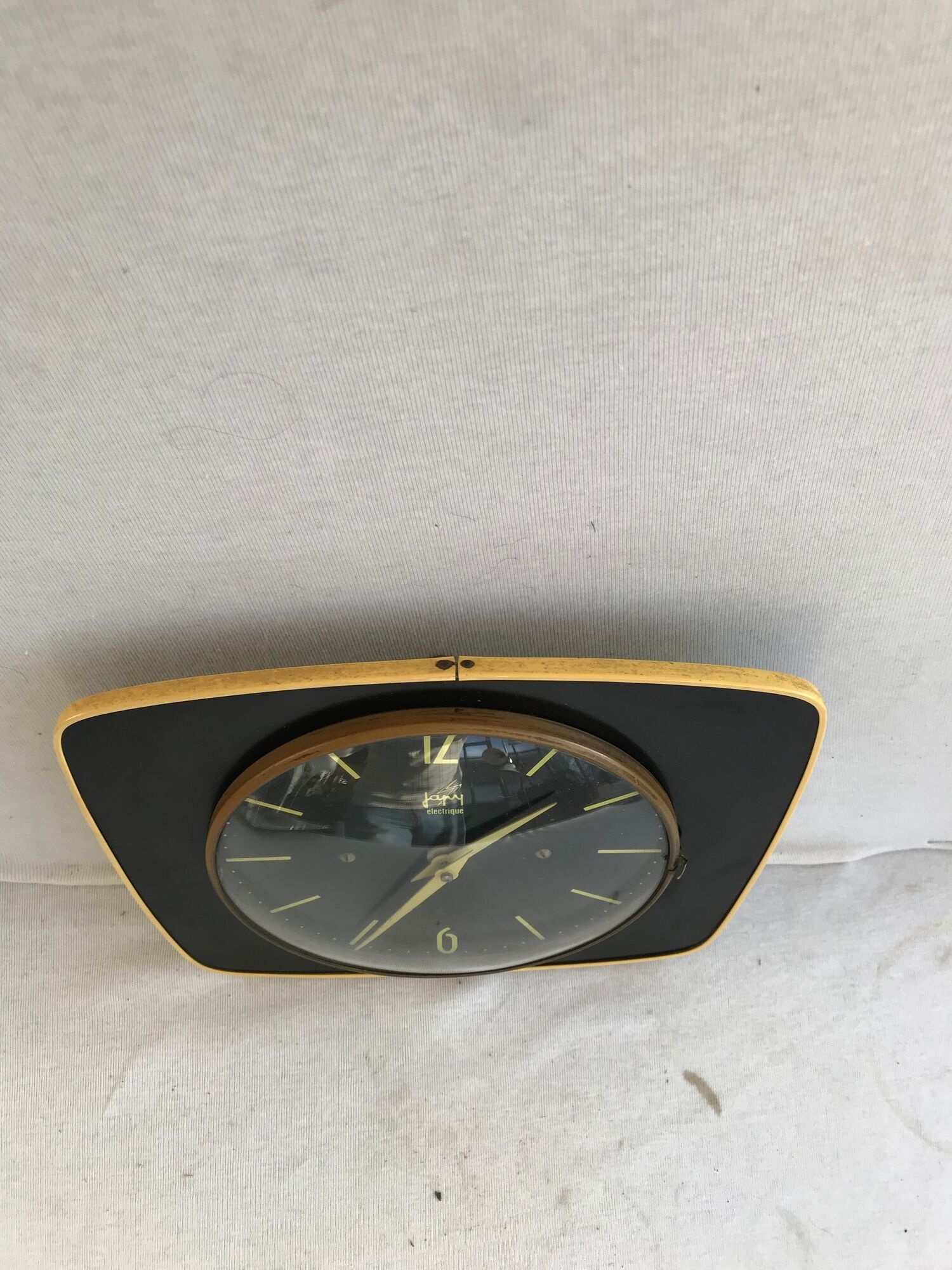 Former japy formica black clock