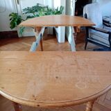 Extendable solid pine round table with 2 extensions