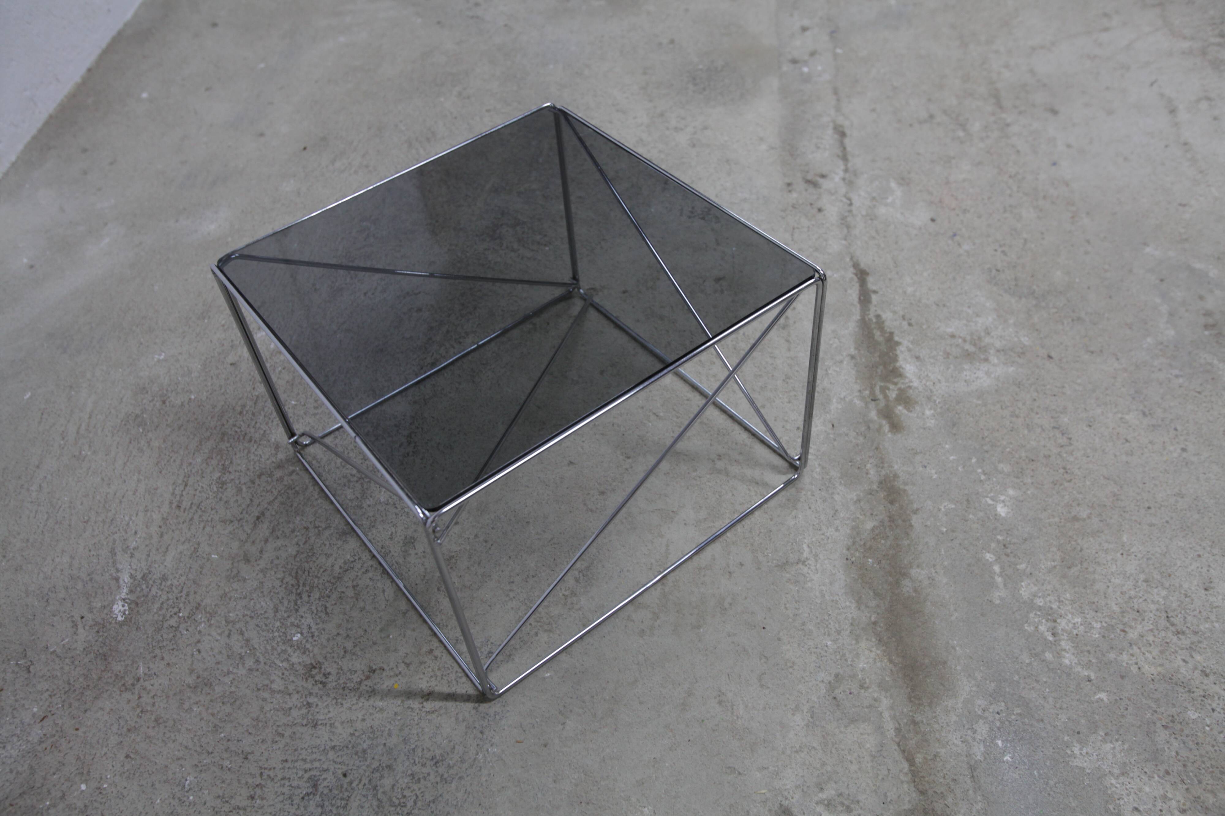 Table basse par max Sauze collection Isocèle 1970 plateau verr