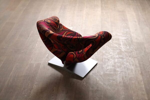 Chaise Ribbon de Pierre Paulin en tissu Momentum de Jack Lenor Larsen pour Artifort