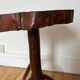 Tabouret tripode brutaliste