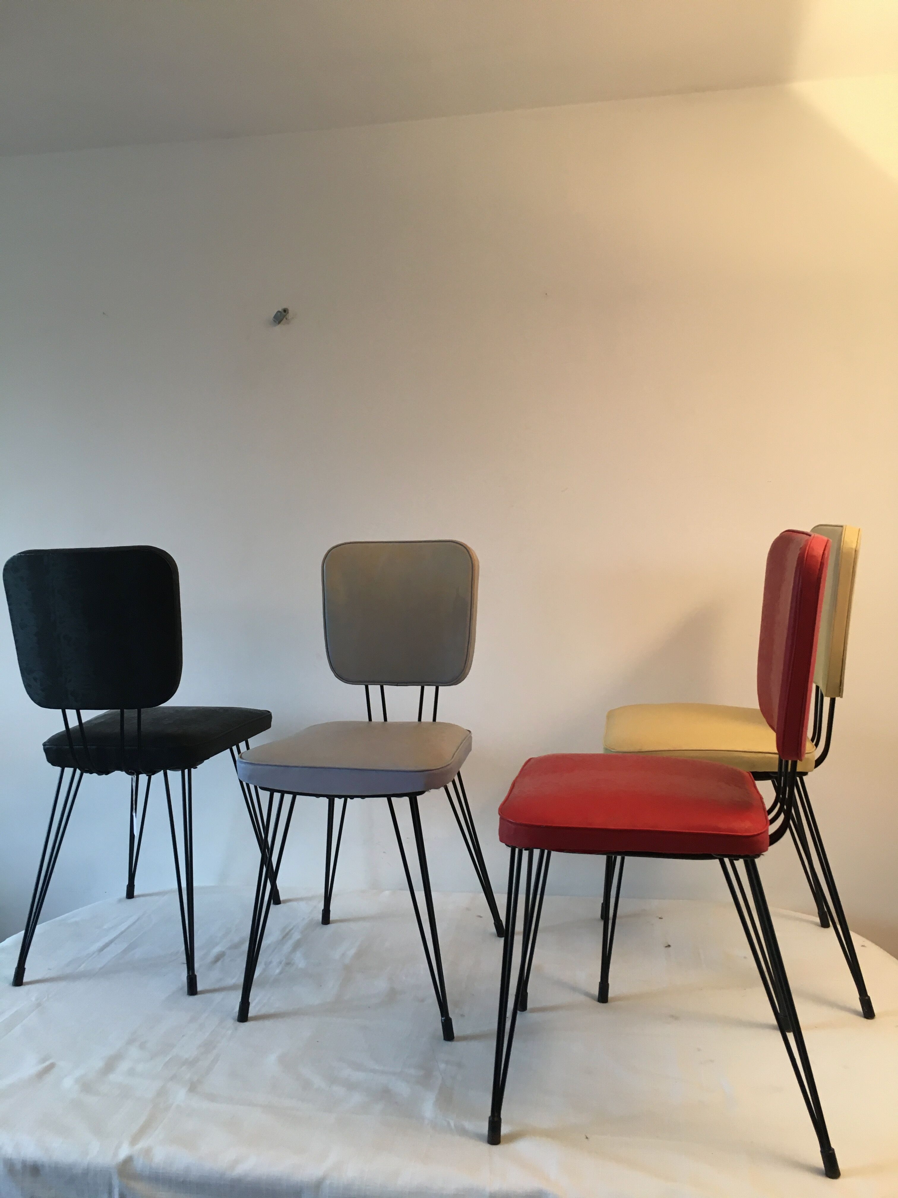 Quatre chaises vintage pied Eiffel