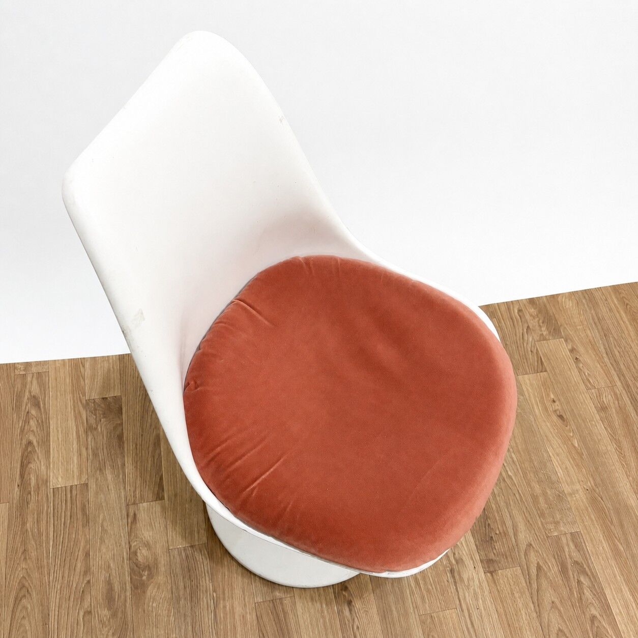 Tulip Chair by Eero Saarinen for Knoll