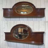 English mahogany shelf with its bevelled mirror from the early 20th century.