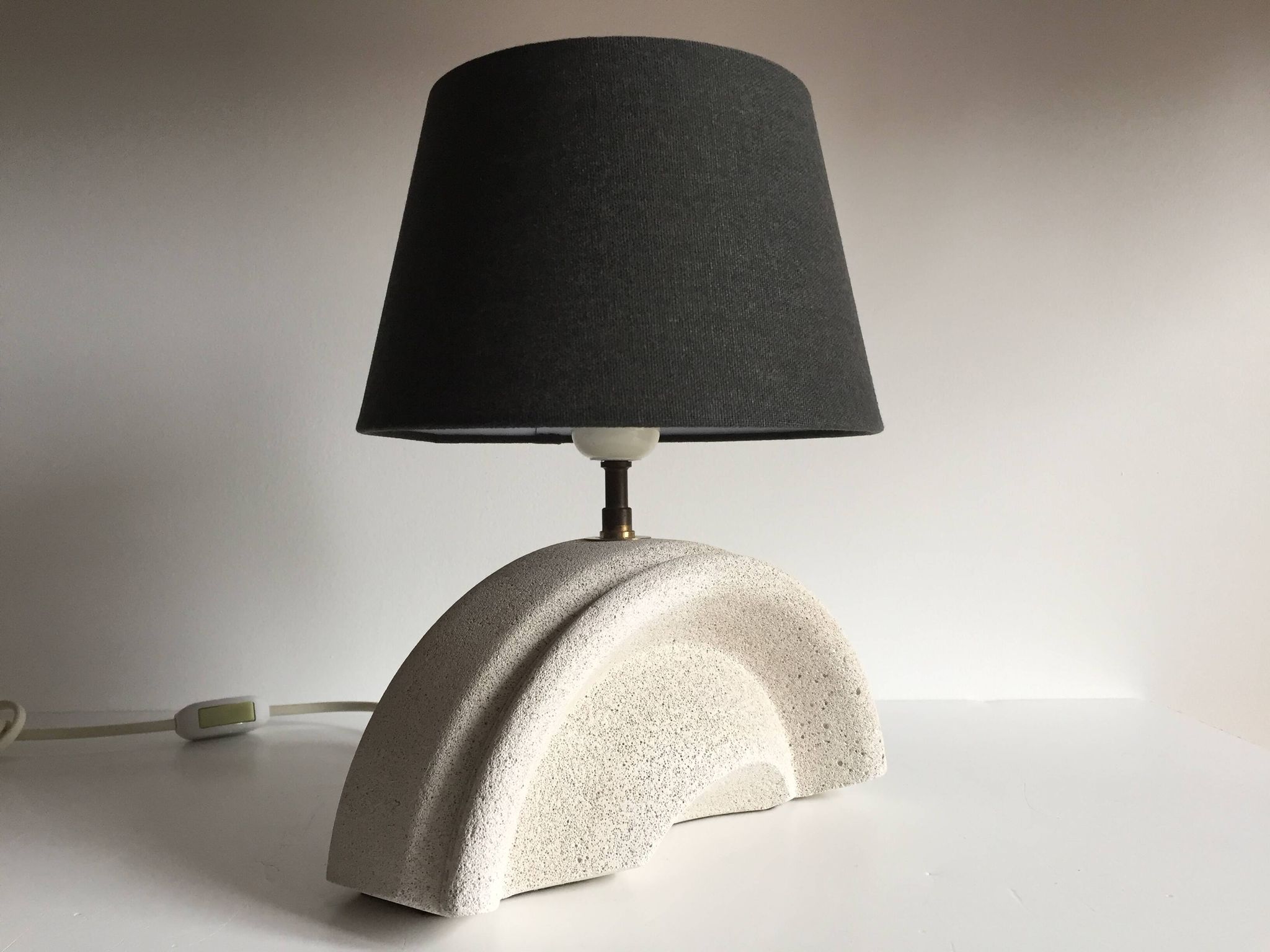 Lampe béton cellulaire façon Albert Tormos