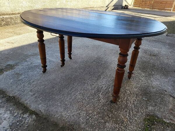 table 6 pieds louis philippe en noyer du xix ème siecle 320.50 cm de long