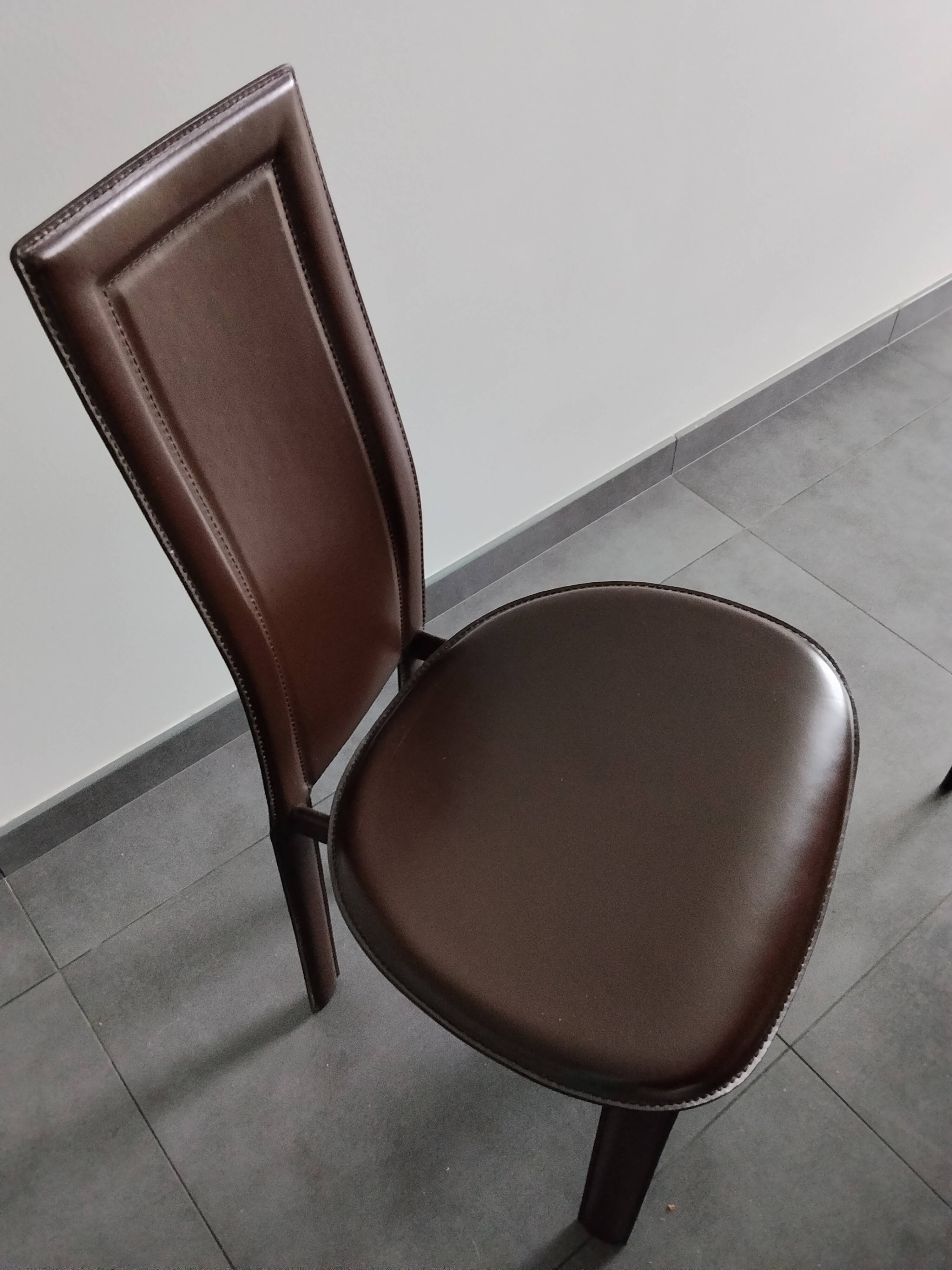 Chaise lara cuir