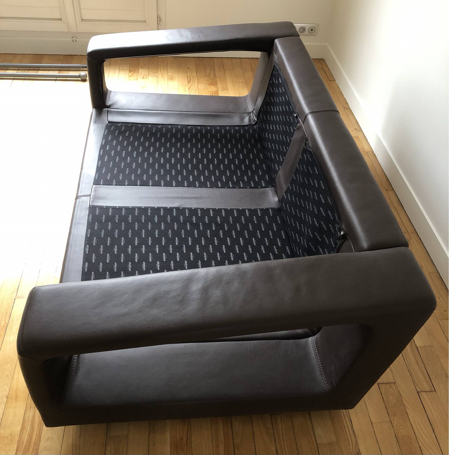 Steiner sofa model Ranelagh by Pascal Daveluy