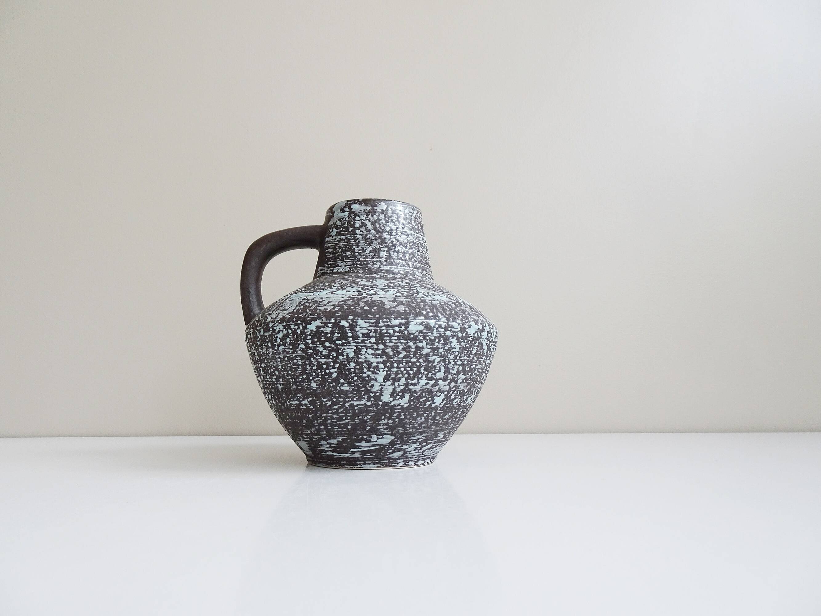 Vase from Strehla Ceramics, mid century pottery