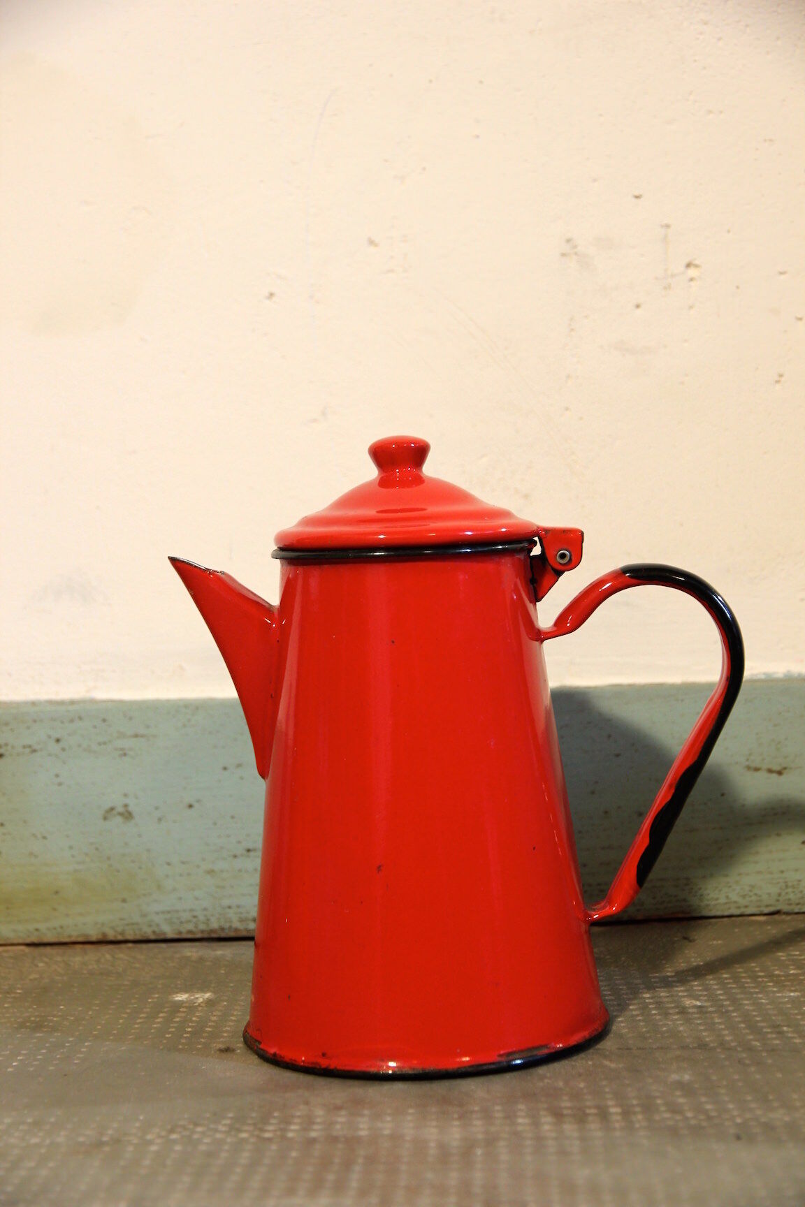 Decorative set of enameled kitchen appliances