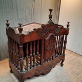 Provençal walnut pannier