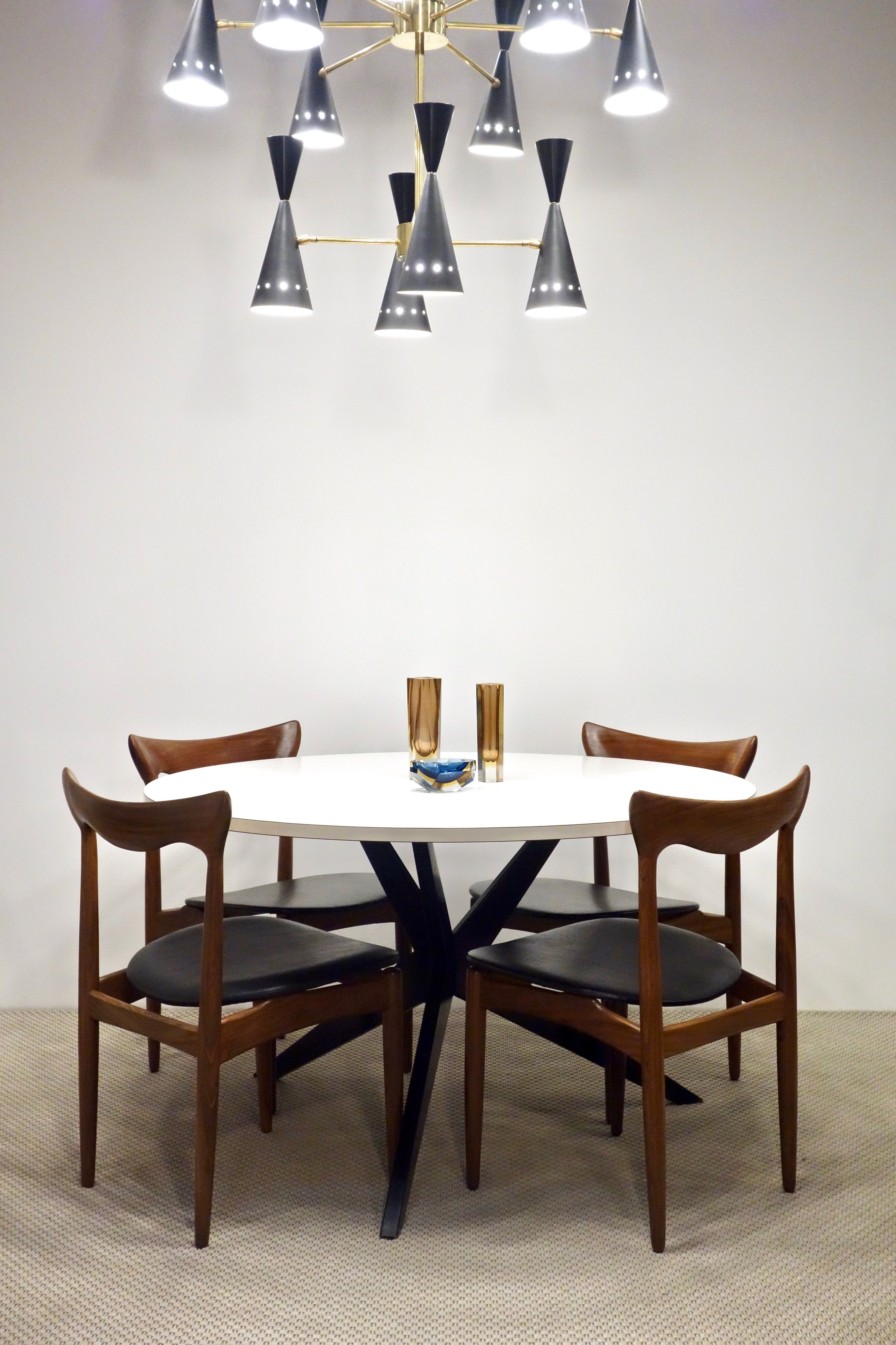 Hans Bellmann's Popsicle Dining Table for Knoll from the 1950's