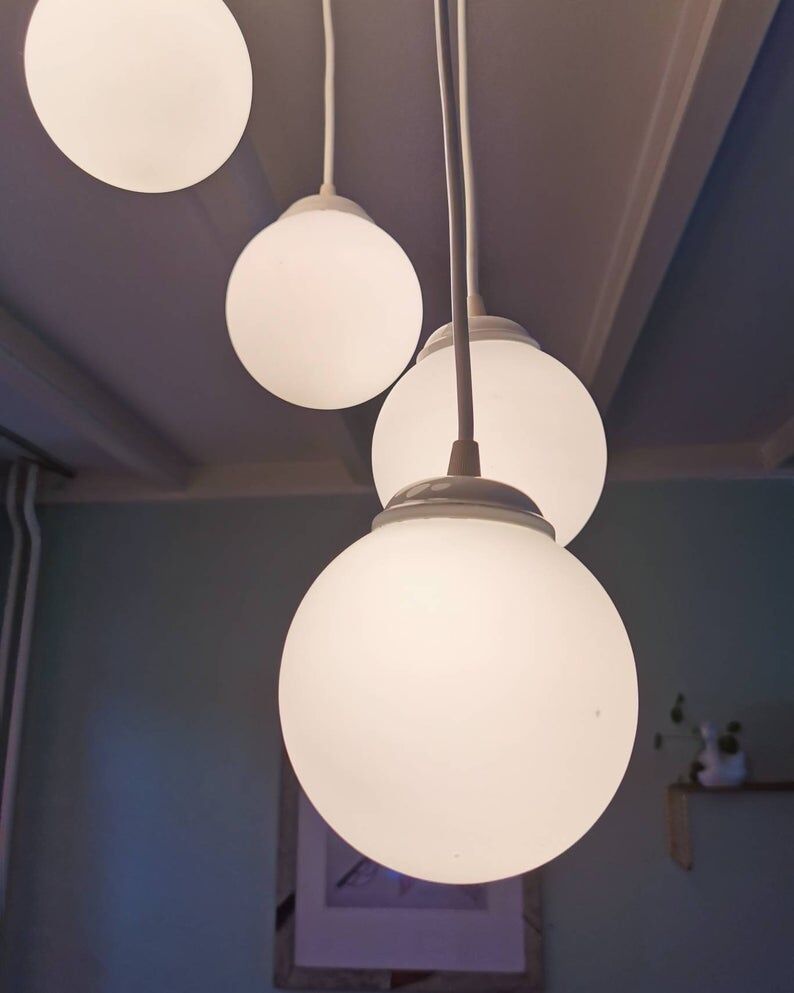 Suspension of vintage bulbs, 80s