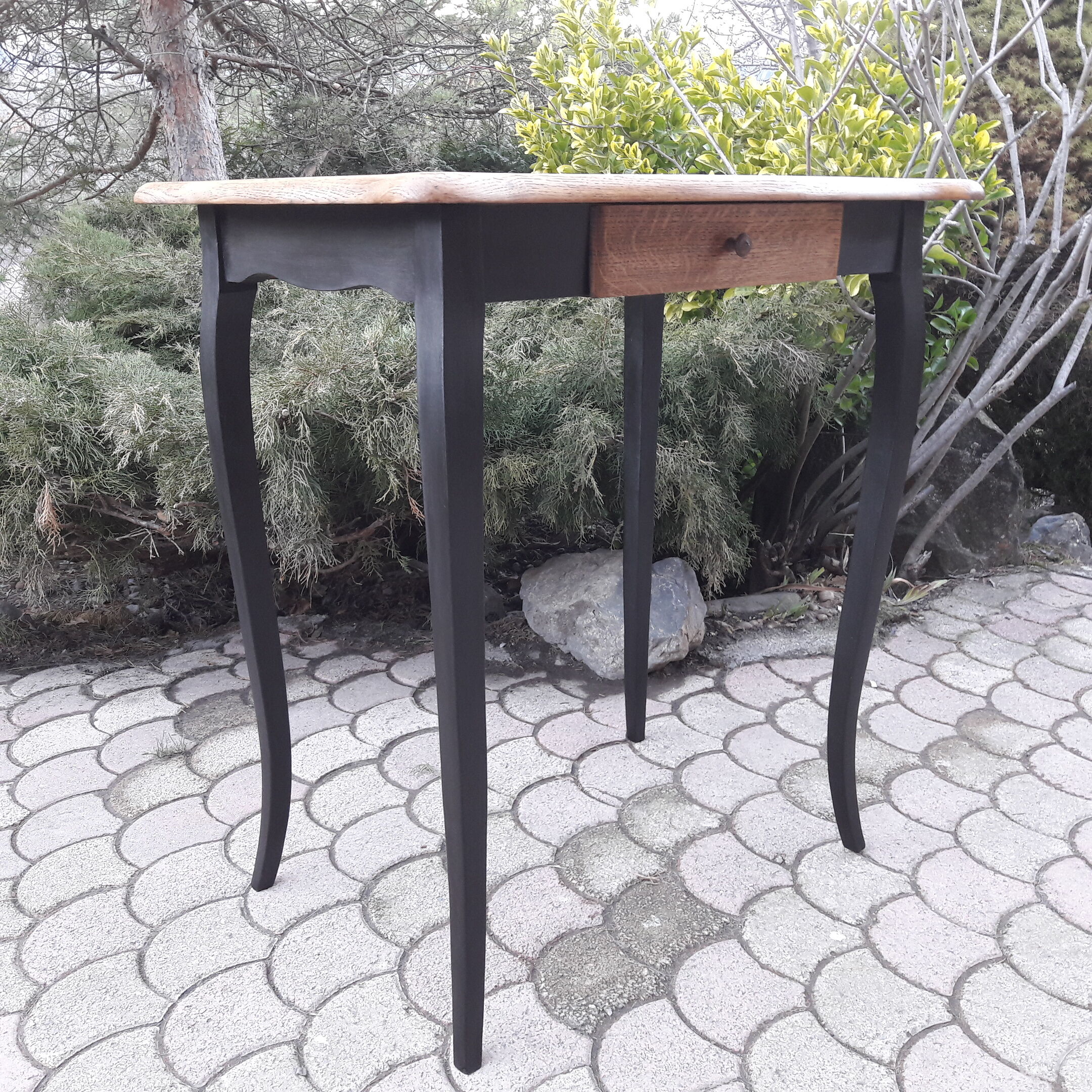 Black office table
