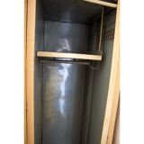 Industrial vestary in 4-door metal