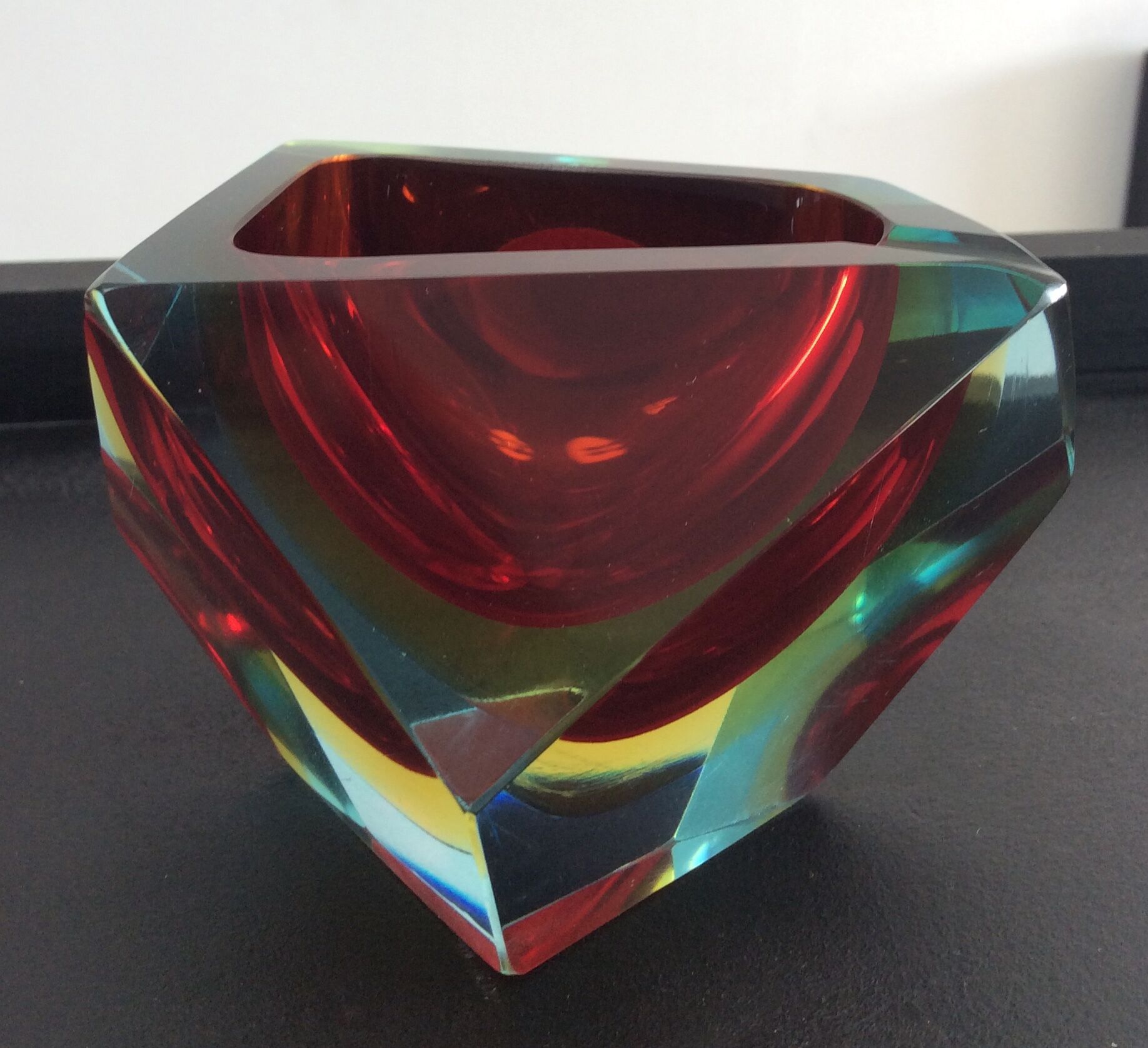 Empty vintage asymmetrical pocket Murano Sommerso by Flávio Poli