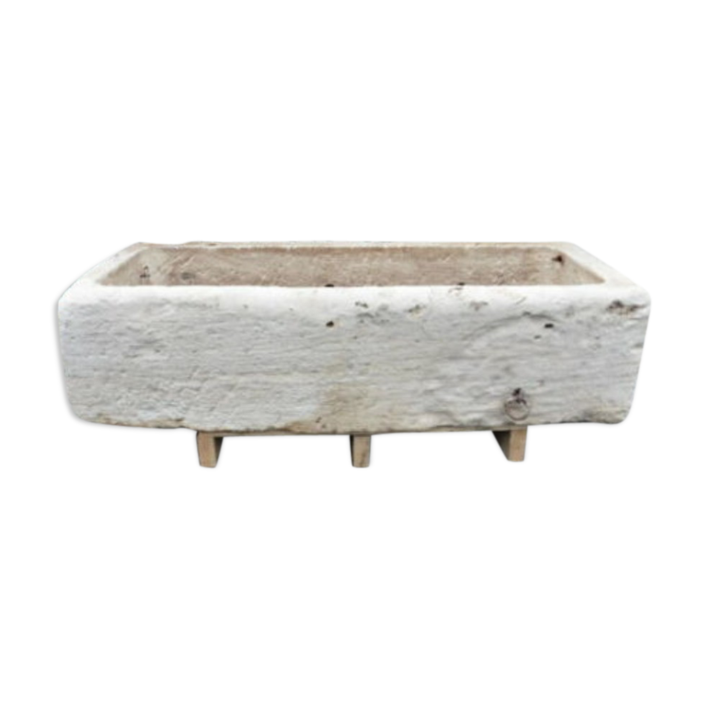 Natural stone trough with ring