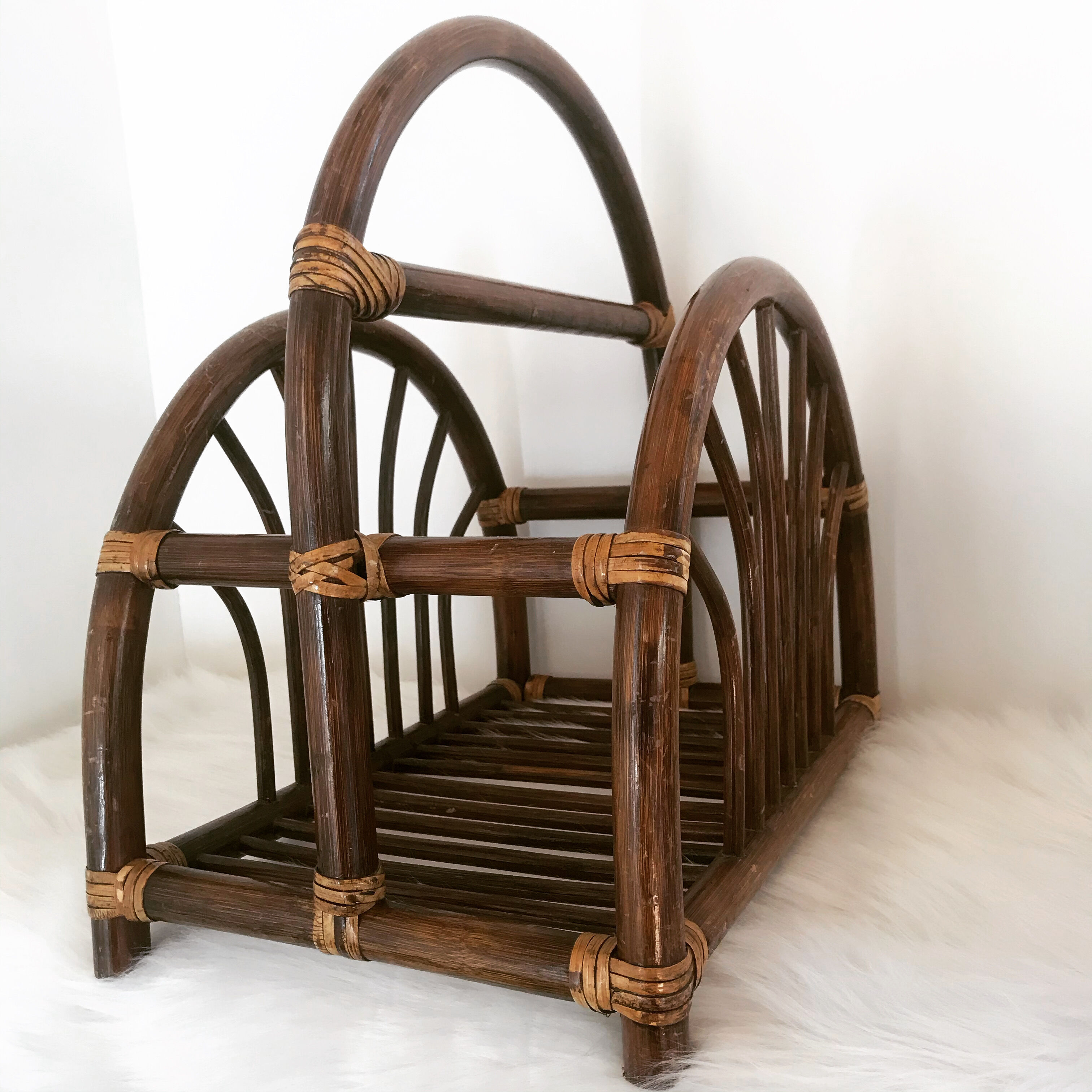 Vintage magazine holder in rattan and bamboo