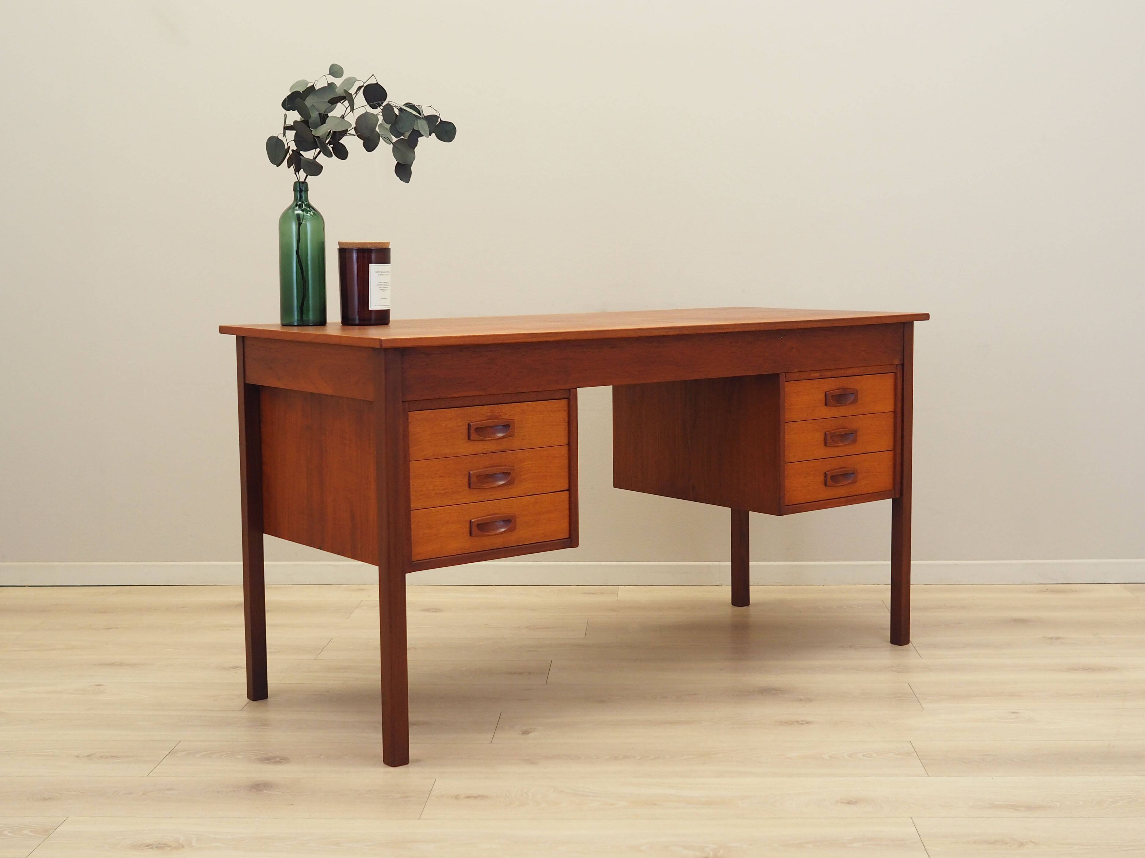 Teak desk, Danish design, 1970s, production: Denmark