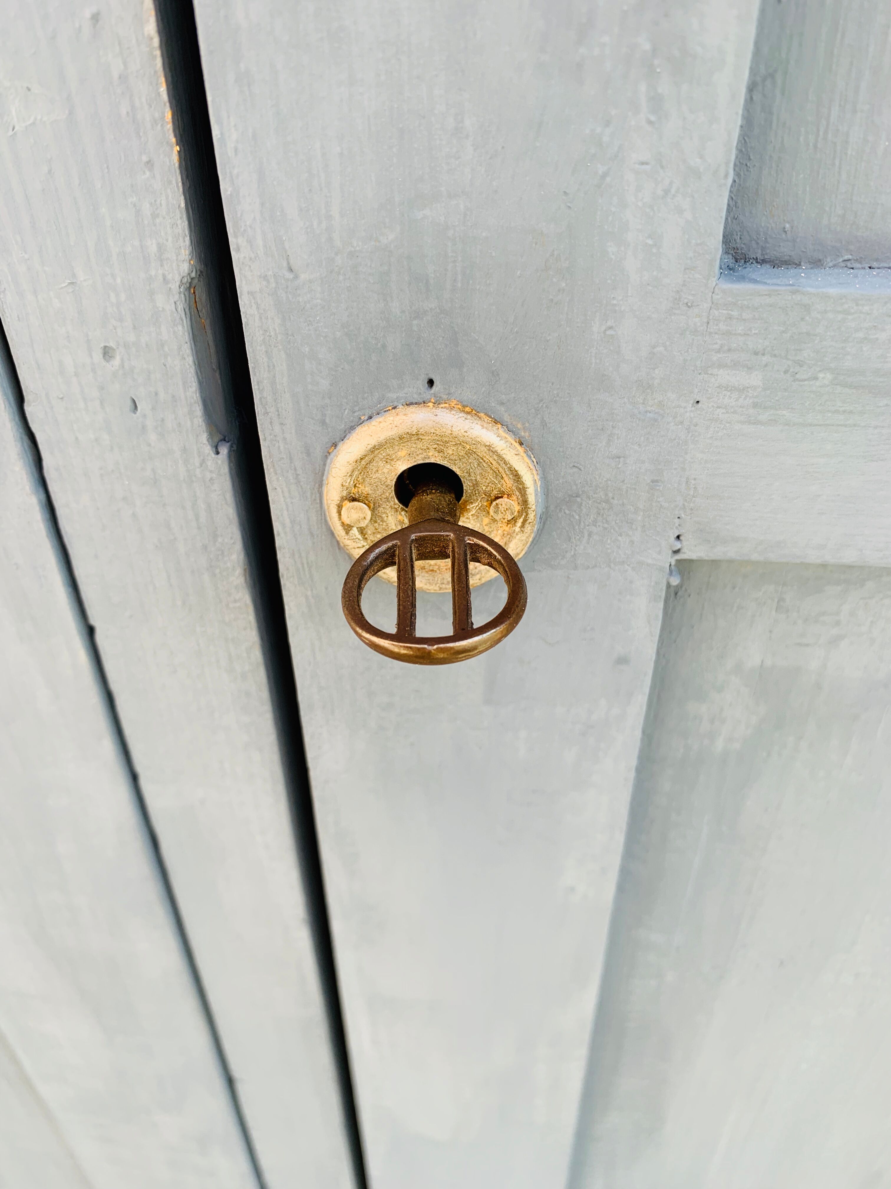 Parisian wardrobe and his bedside
