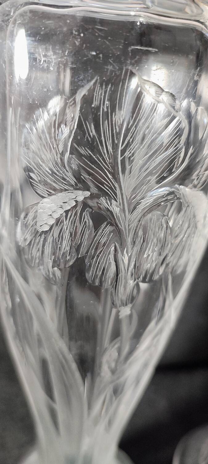 Par de jarrones "Art Nouveau" de cristal tallado. España, 1930s.