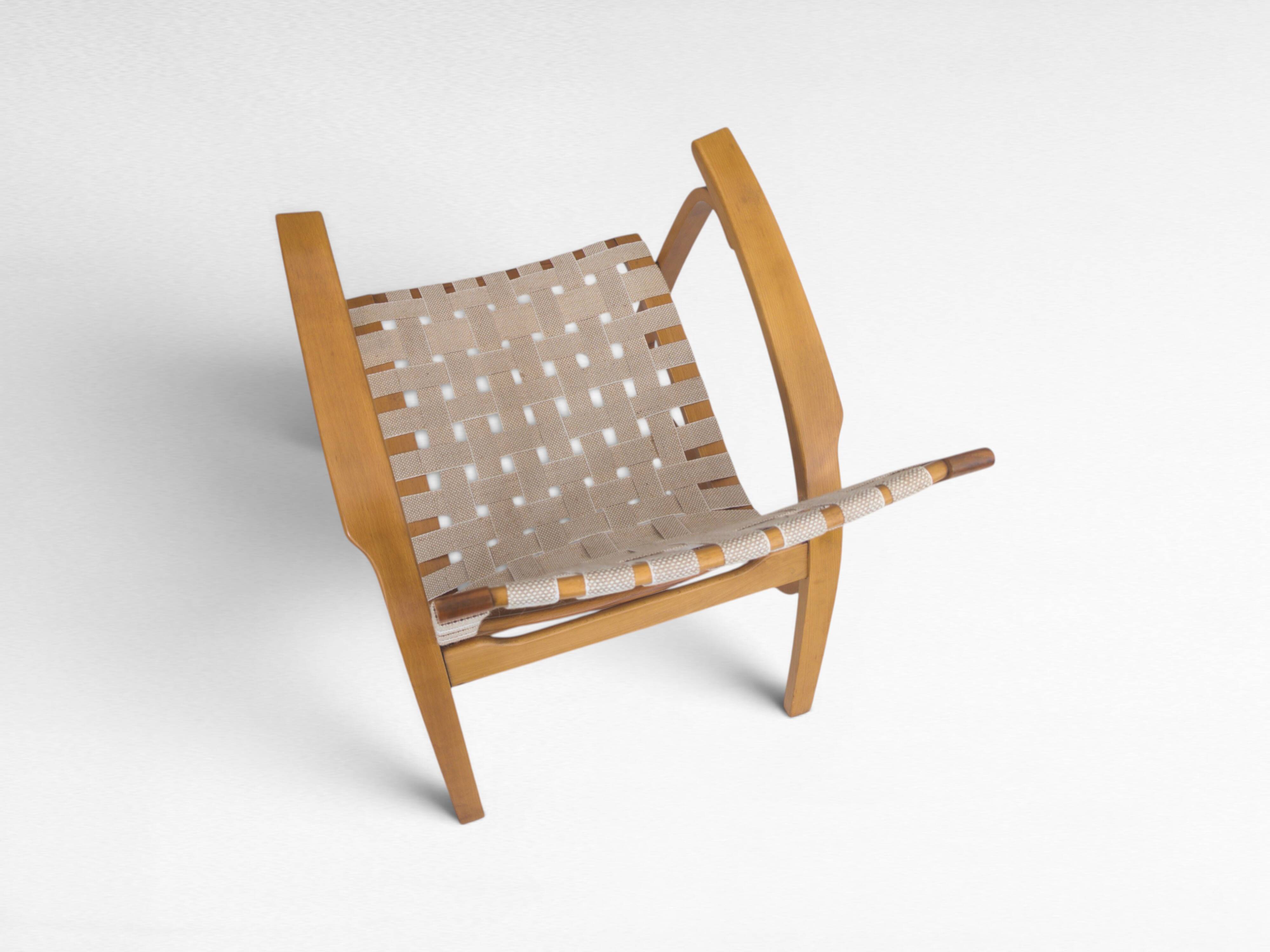 Chaise longue sculpturale en bois cintré par Jan Vaněk pour UP Zavody, années 1930.