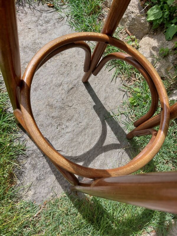 Tabouret haut en bois courbé